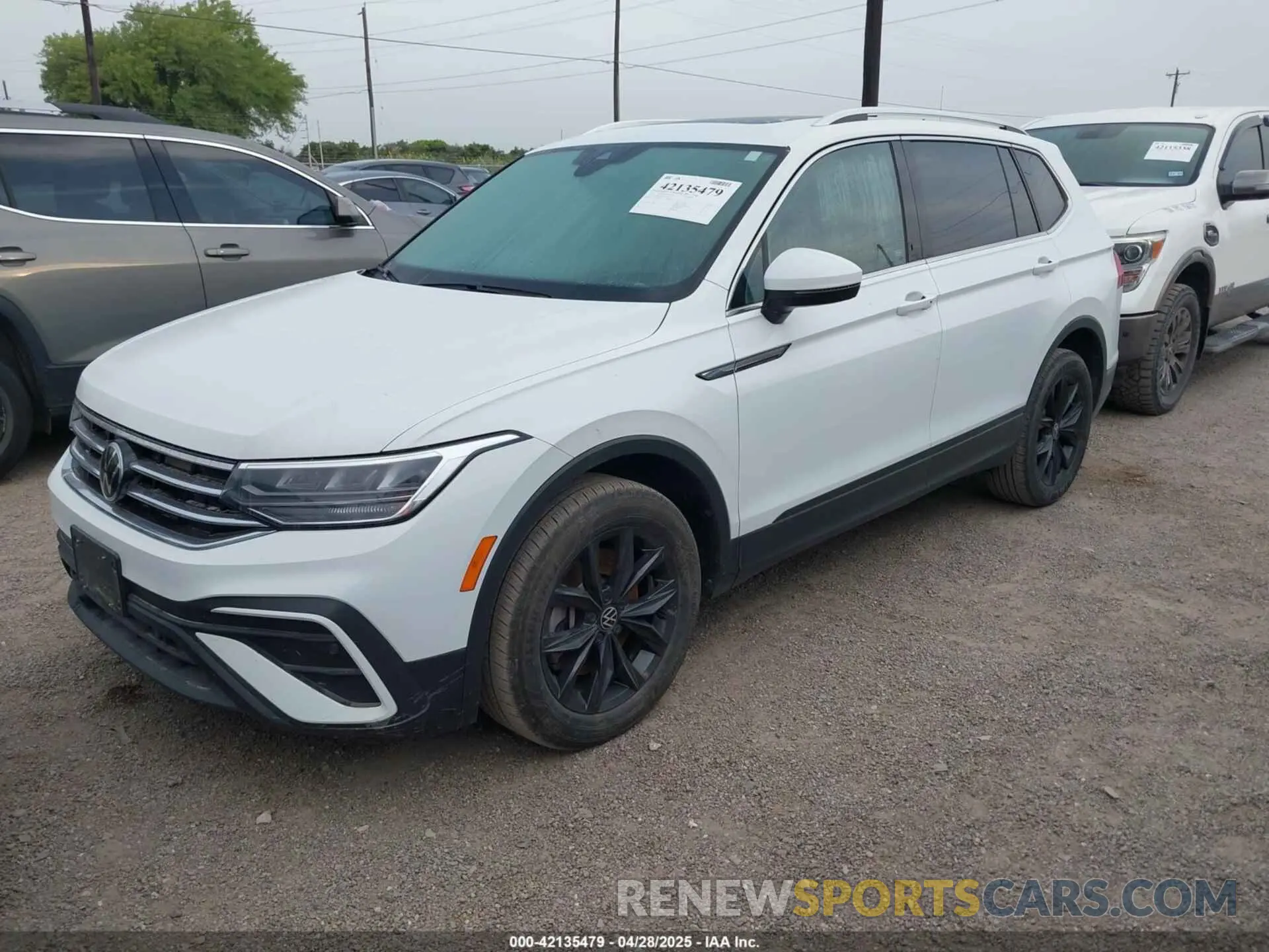 2 Photograph of a damaged car 3VV2B7AX7NM085058 VOLKSWAGEN TIGUAN 2022