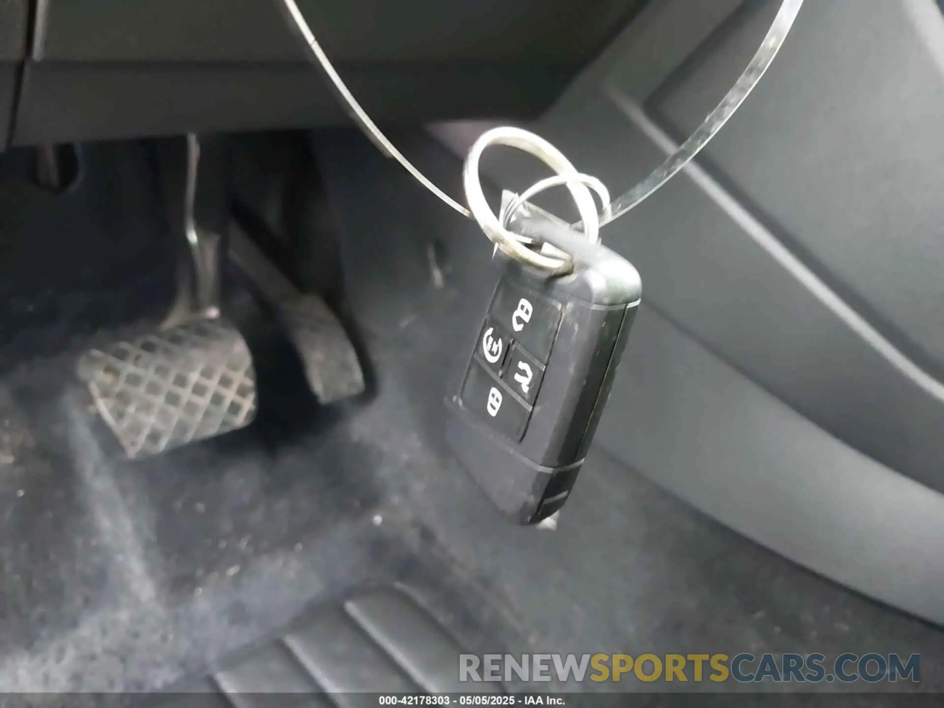 11 Photograph of a damaged car 3VV2B7AX7NM118981 VOLKSWAGEN TIGUAN 2022