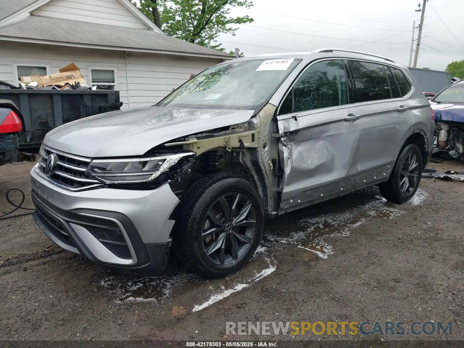 2 Photograph of a damaged car 3VV2B7AX7NM118981 VOLKSWAGEN TIGUAN 2022
