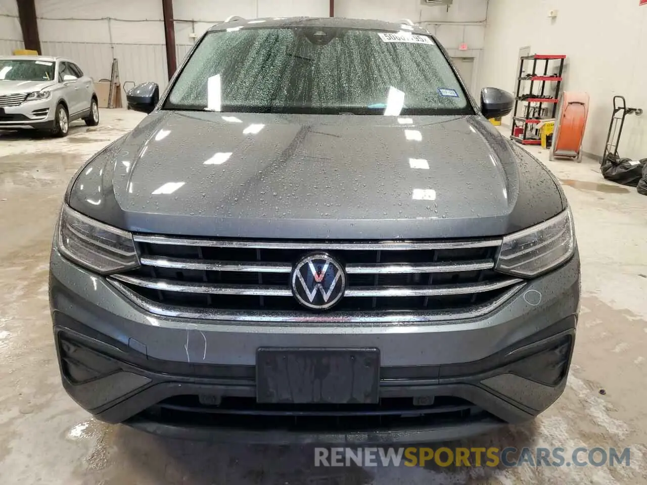 5 Photograph of a damaged car 3VV2B7AX8NM016993 VOLKSWAGEN TIGUAN 2022