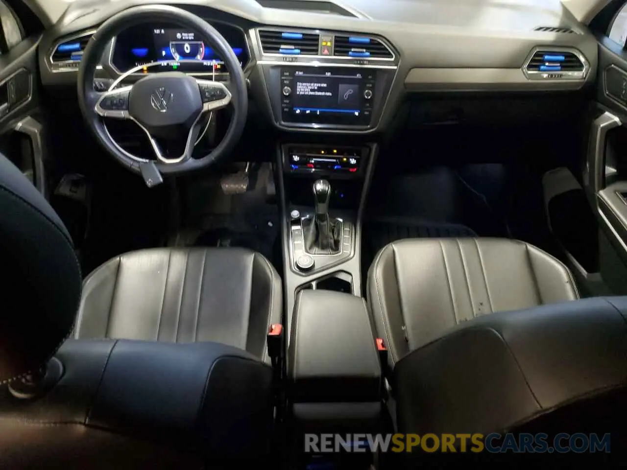 8 Photograph of a damaged car 3VV2B7AX8NM016993 VOLKSWAGEN TIGUAN 2022