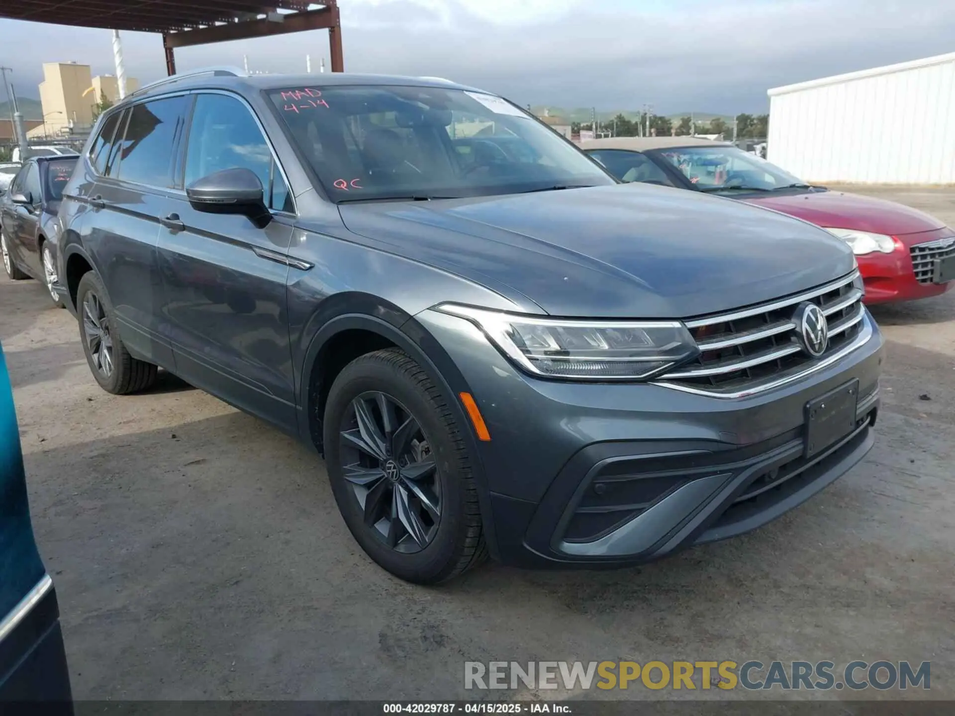 1 Photograph of a damaged car 3VV2B7AX8NM132534 VOLKSWAGEN TIGUAN 2022