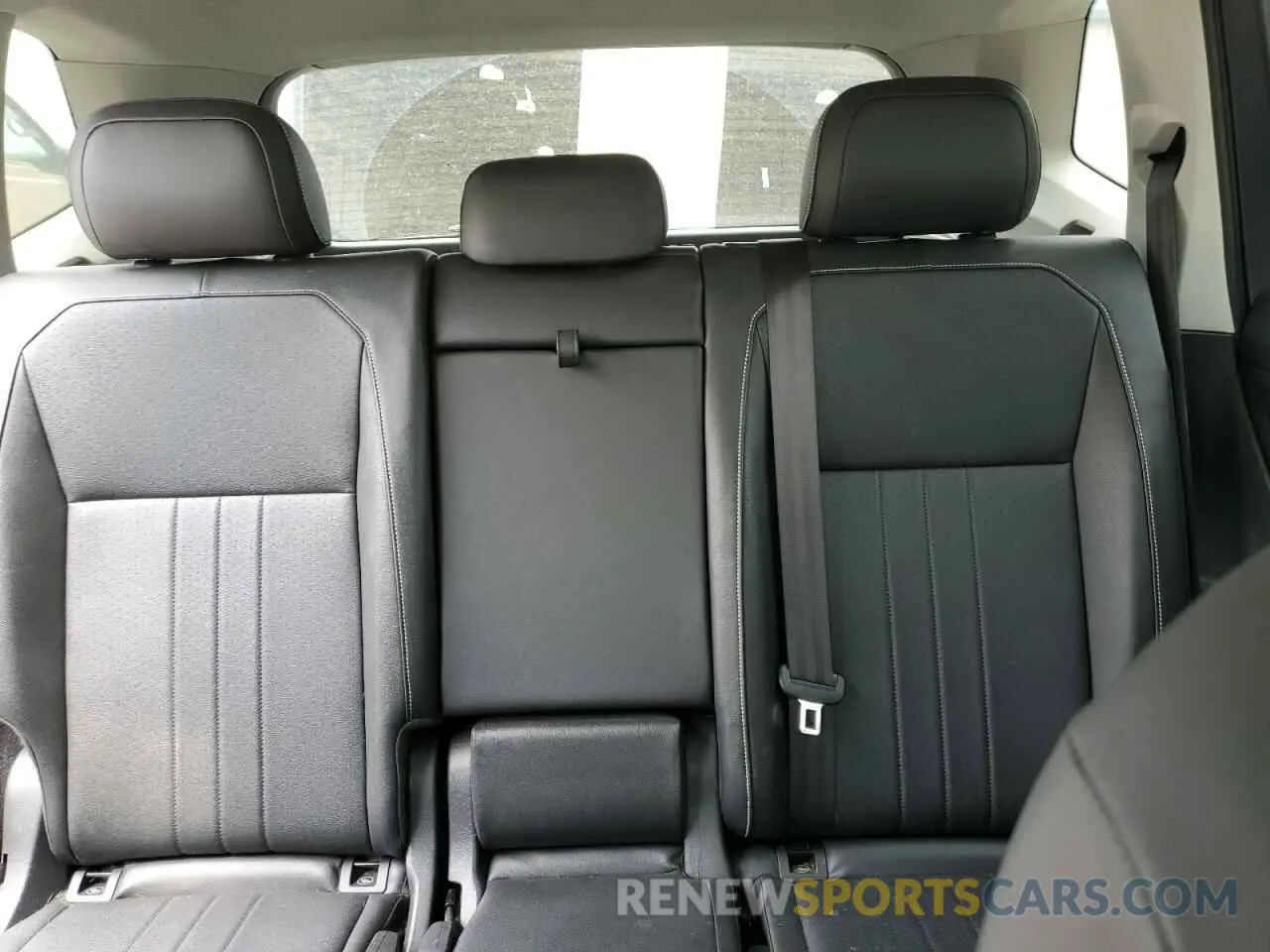 10 Photograph of a damaged car 3VV2B7AX8NM137488 VOLKSWAGEN TIGUAN 2022