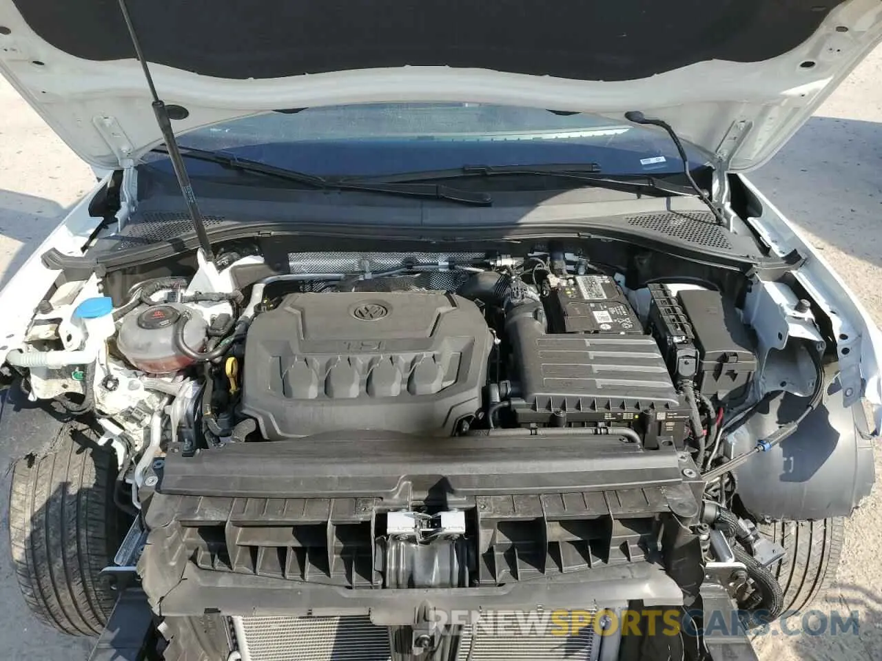 12 Photograph of a damaged car 3VV2B7AX9NM016923 VOLKSWAGEN TIGUAN 2022