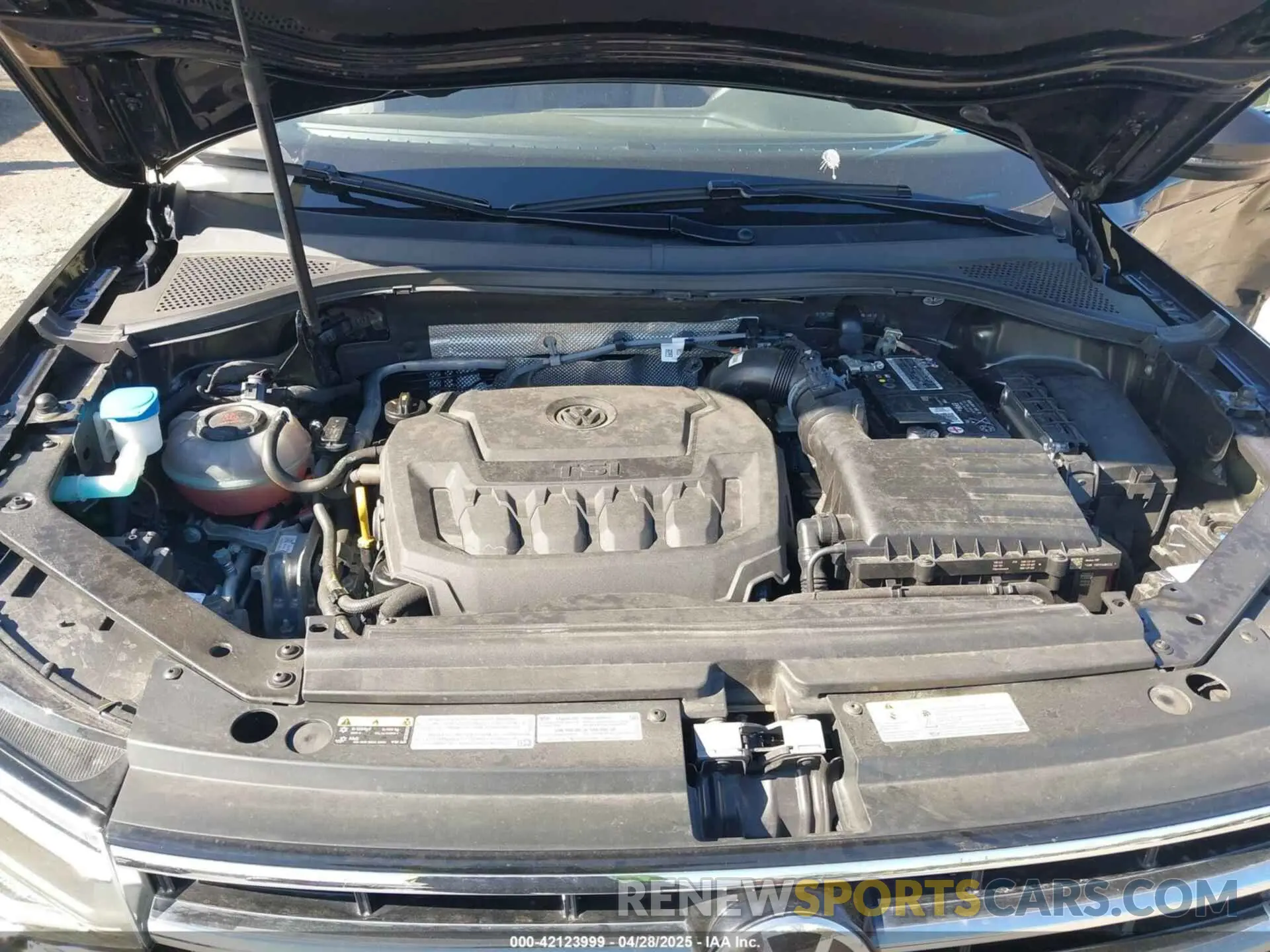 10 Photograph of a damaged car 3VV2B7AX9NM138939 VOLKSWAGEN TIGUAN 2022