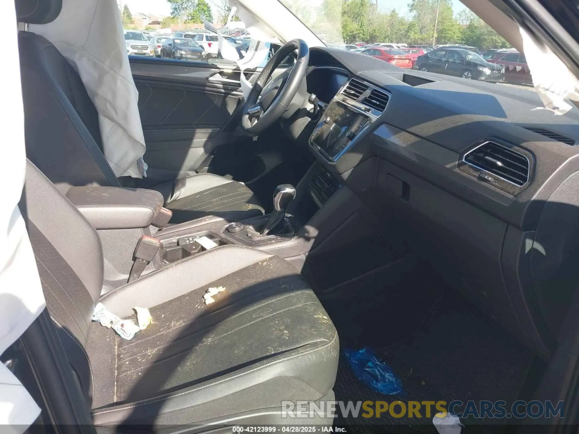5 Photograph of a damaged car 3VV2B7AX9NM138939 VOLKSWAGEN TIGUAN 2022