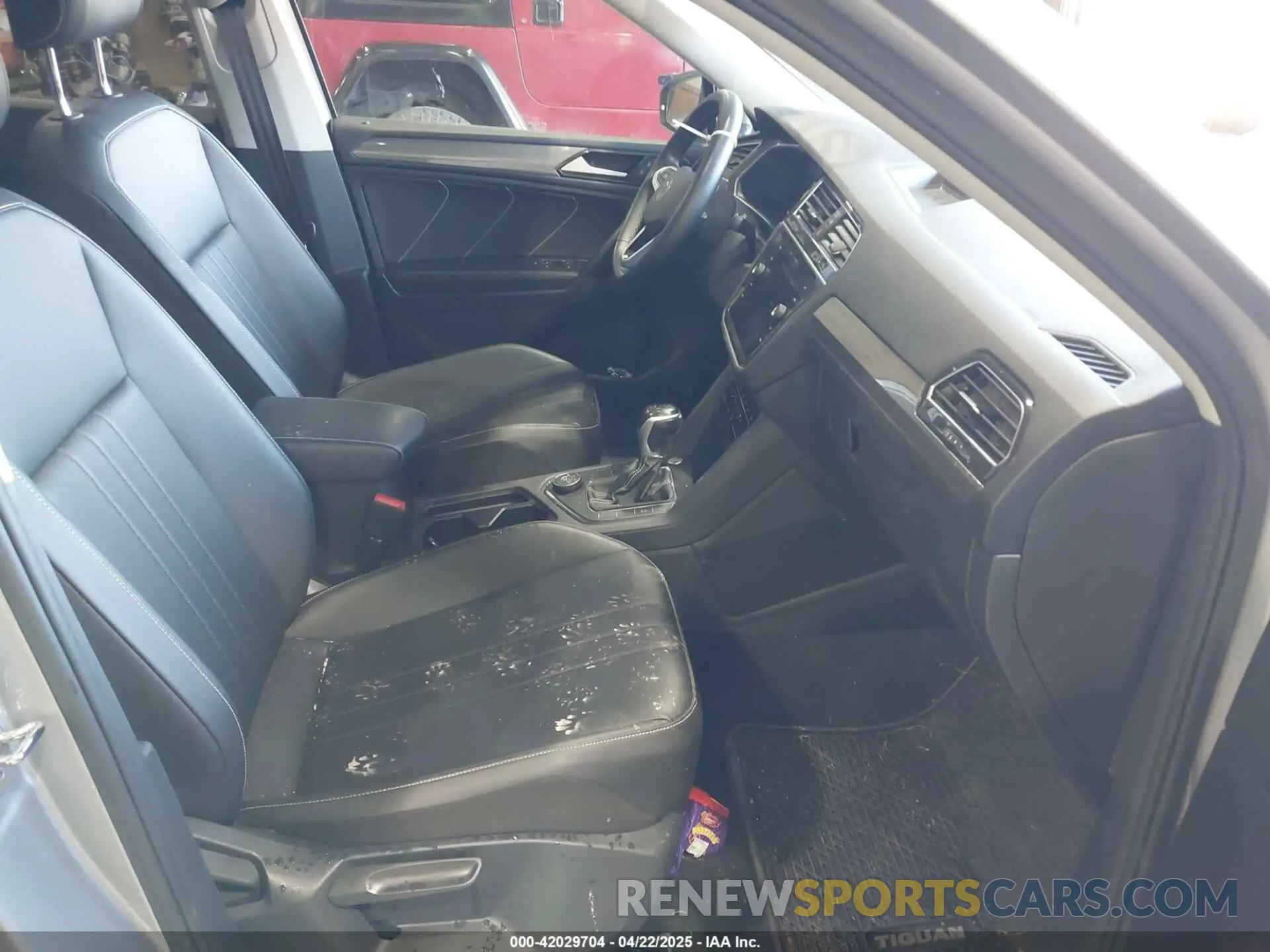 5 Photograph of a damaged car 3VV2B7AX9NM148970 VOLKSWAGEN TIGUAN 2022
