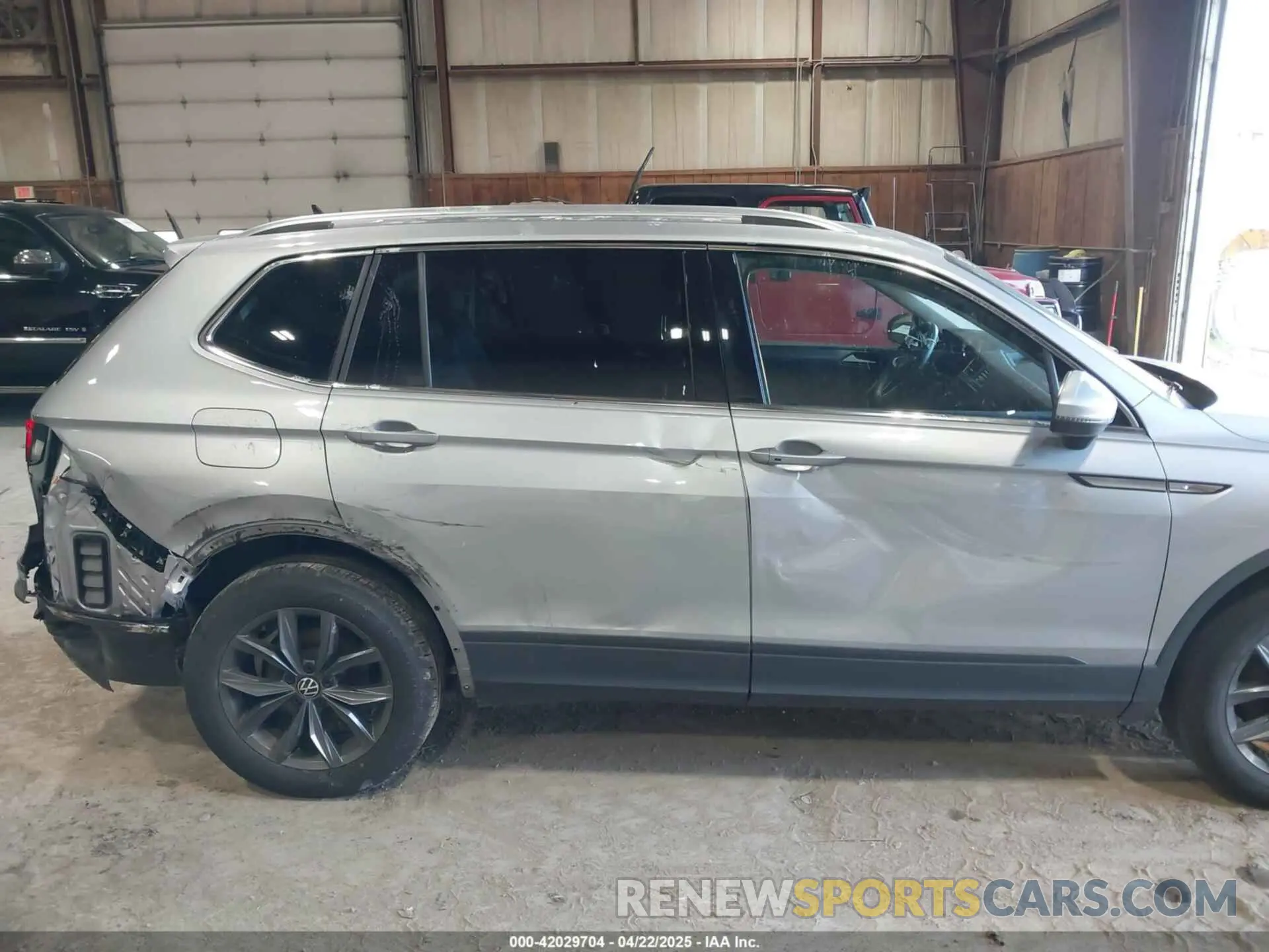 6 Photograph of a damaged car 3VV2B7AX9NM148970 VOLKSWAGEN TIGUAN 2022