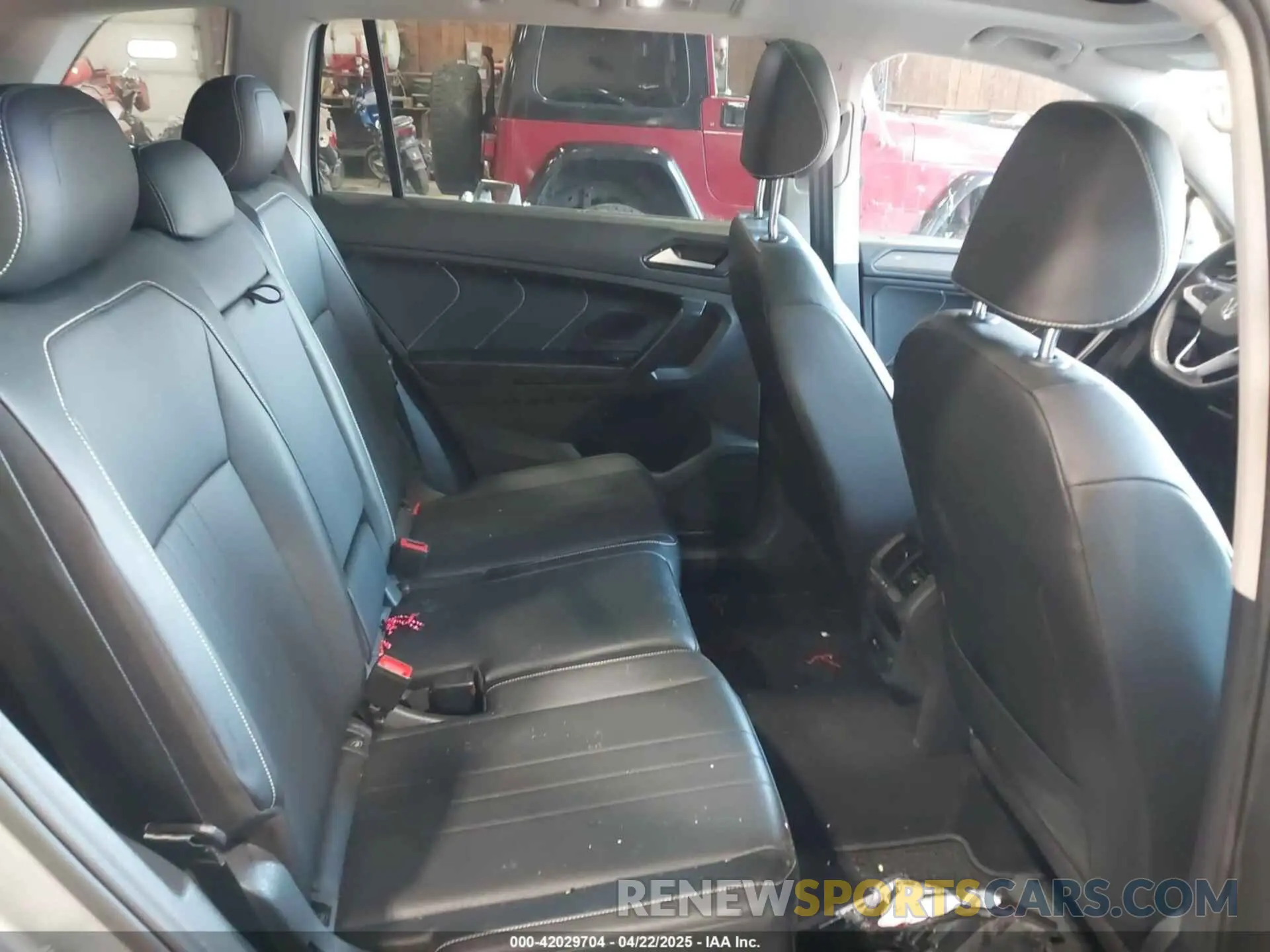 8 Photograph of a damaged car 3VV2B7AX9NM148970 VOLKSWAGEN TIGUAN 2022