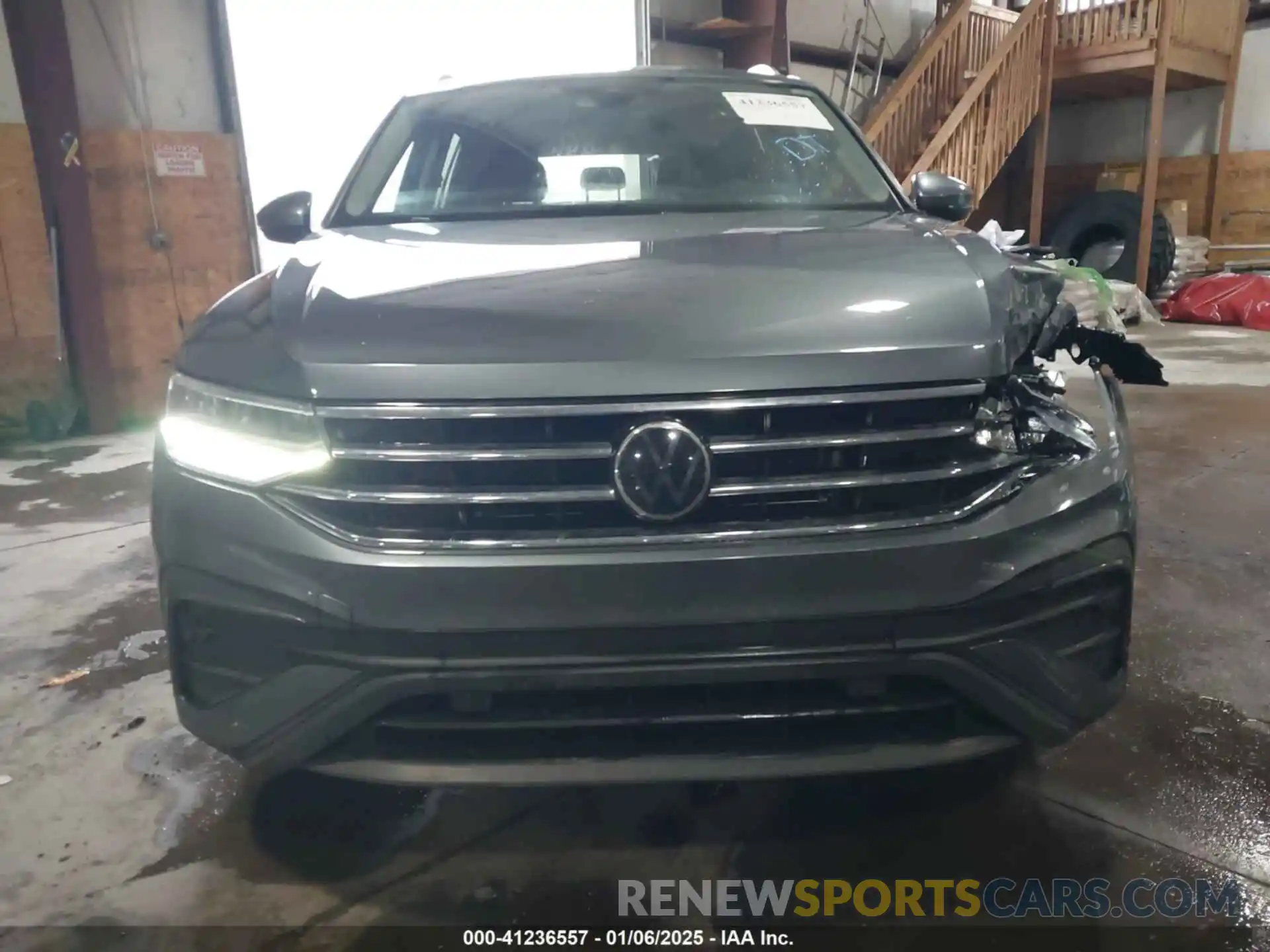 13 Photograph of a damaged car 3VV2B7AXXNM019667 VOLKSWAGEN TIGUAN 2022