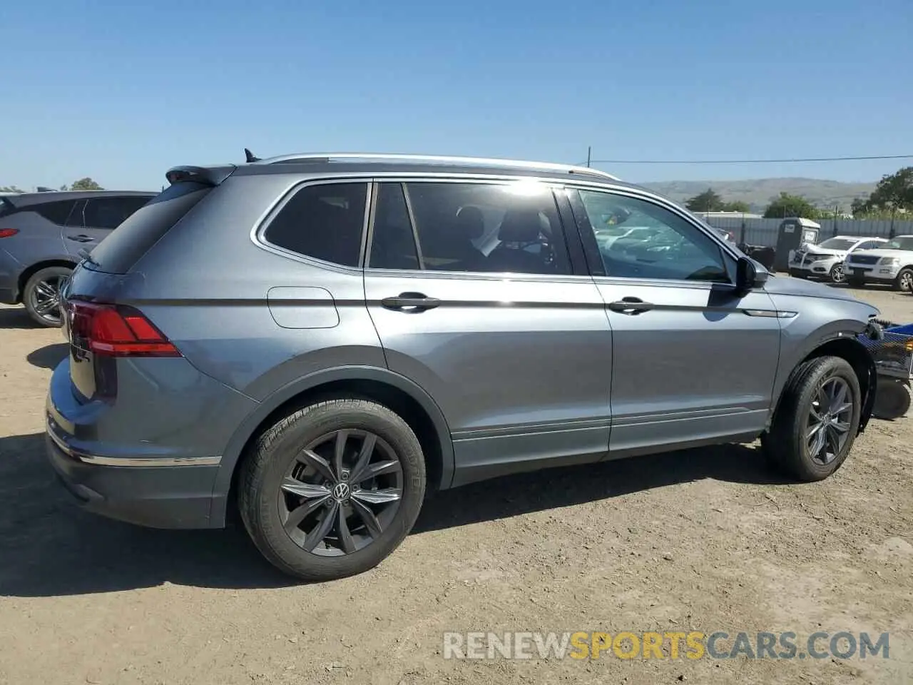 3 Photograph of a damaged car 3VV2B7AXXNM034542 VOLKSWAGEN TIGUAN 2022