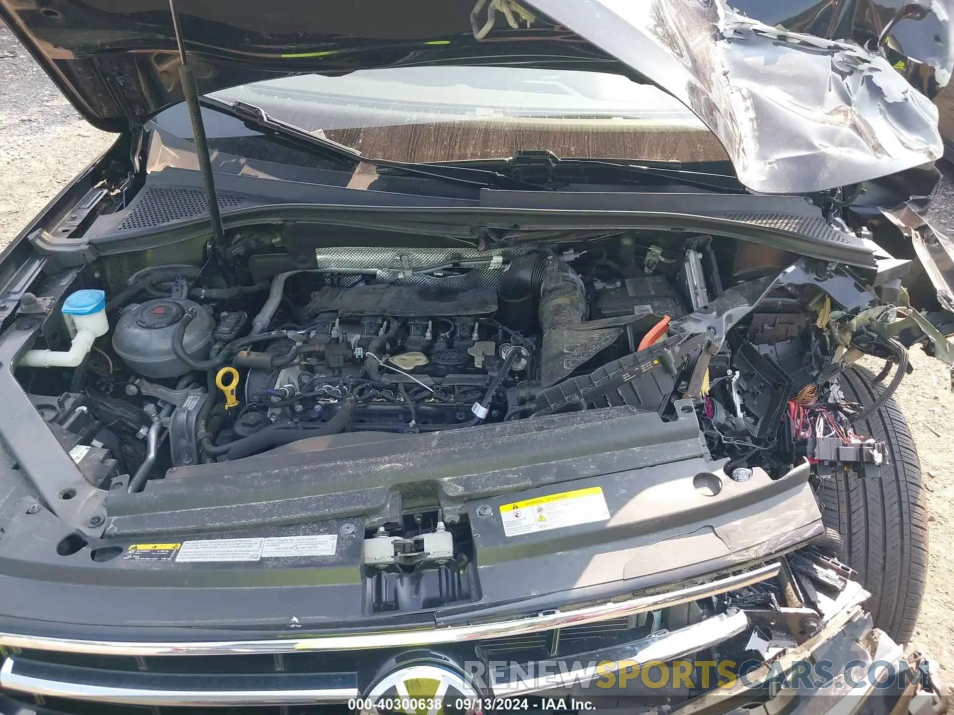 10 Photograph of a damaged car 3VV2B7AXXNM060140 VOLKSWAGEN TIGUAN 2022