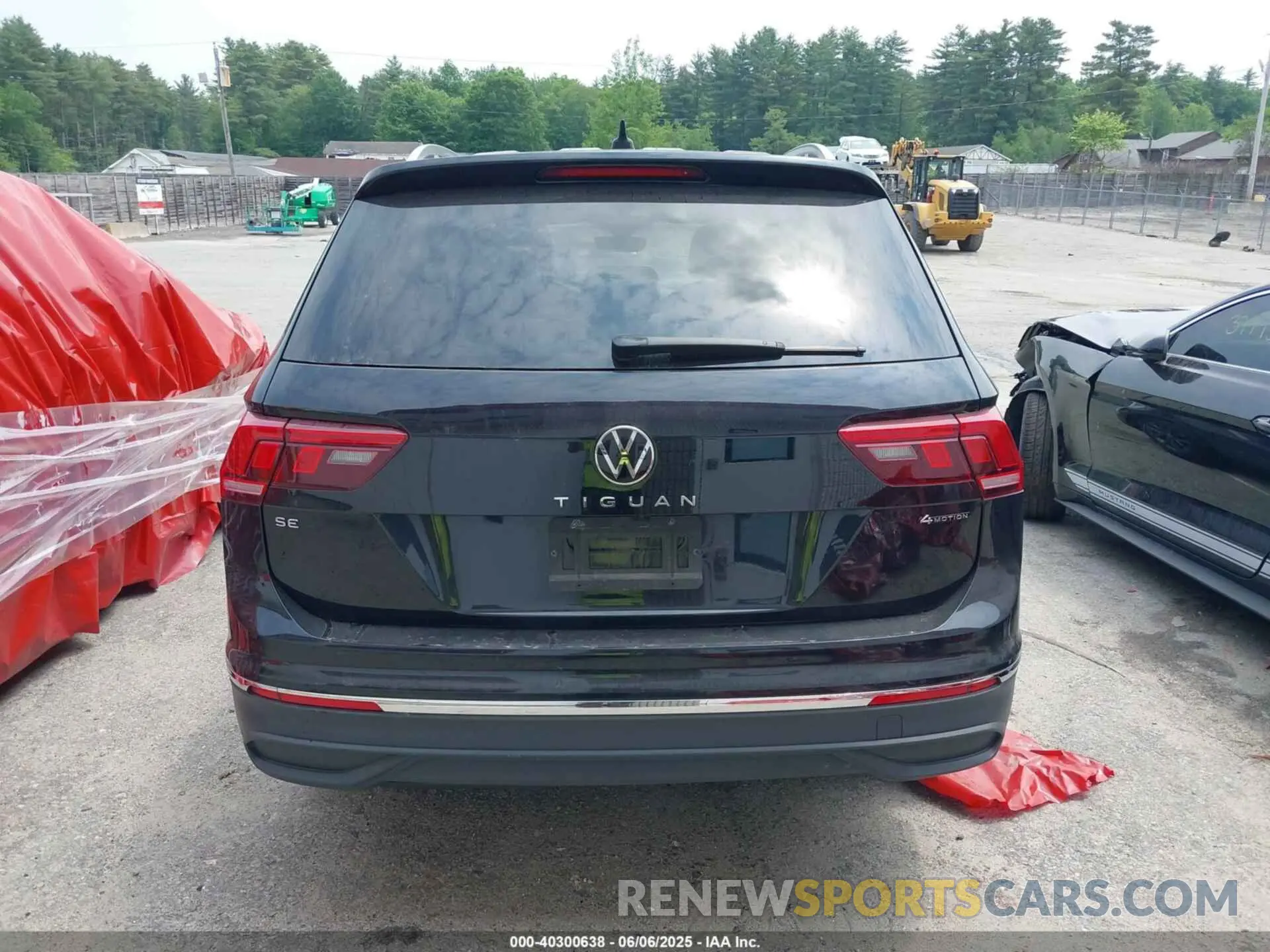 16 Photograph of a damaged car 3VV2B7AXXNM060140 VOLKSWAGEN TIGUAN 2022