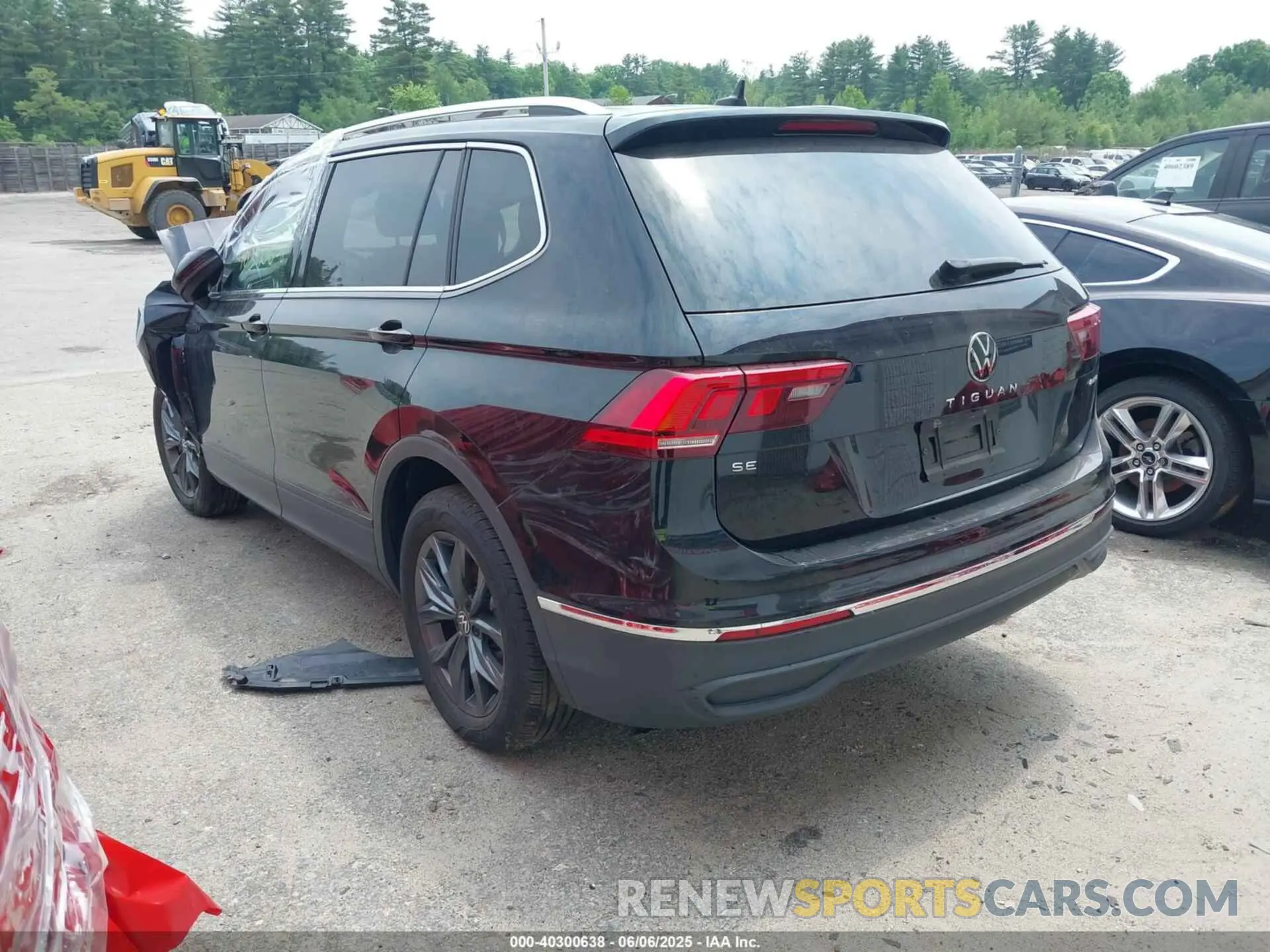 3 Photograph of a damaged car 3VV2B7AXXNM060140 VOLKSWAGEN TIGUAN 2022