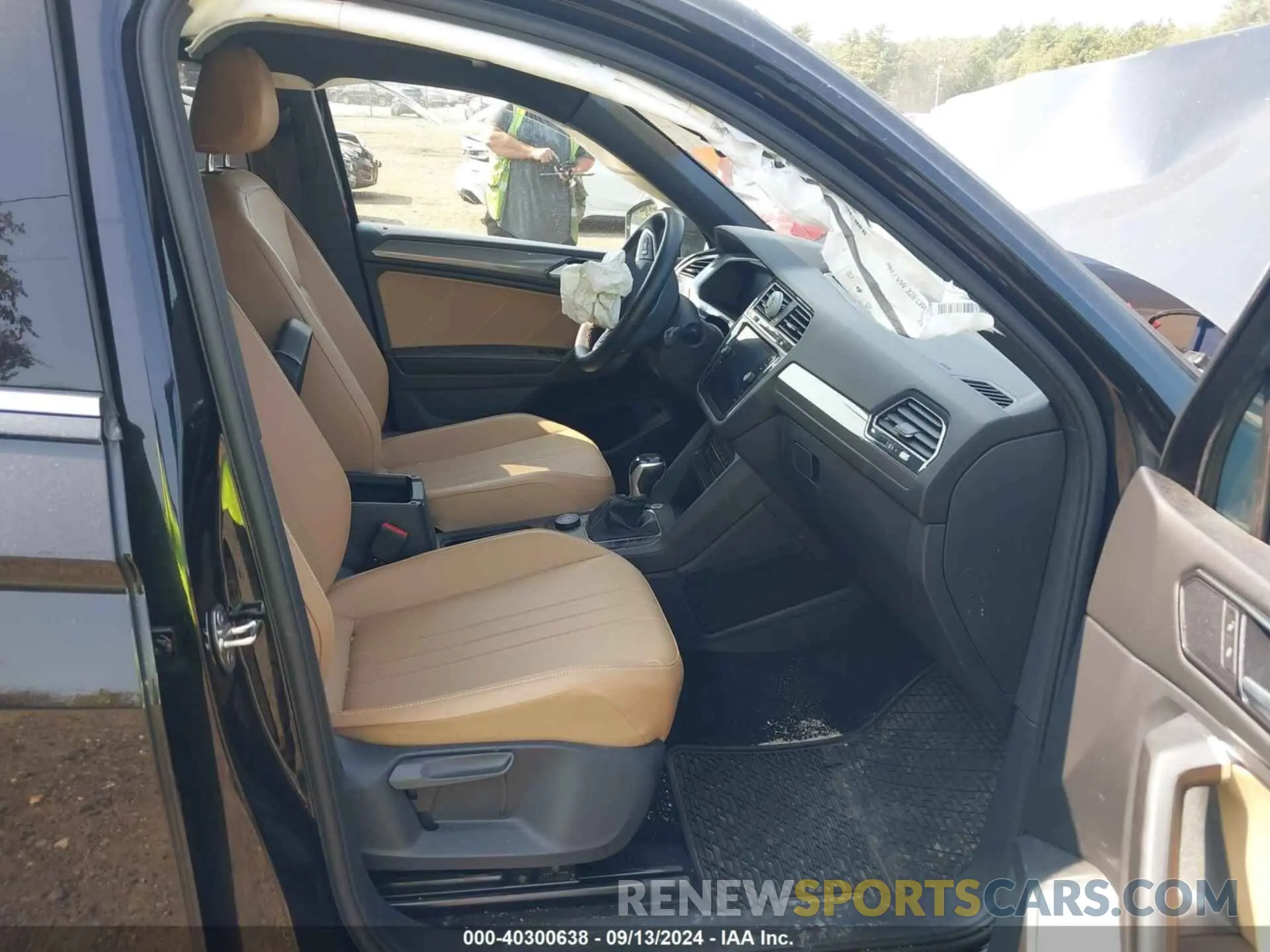 5 Photograph of a damaged car 3VV2B7AXXNM060140 VOLKSWAGEN TIGUAN 2022
