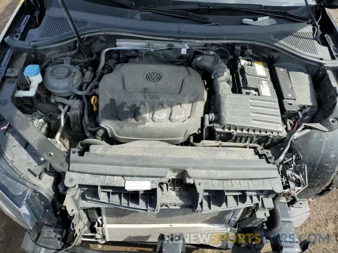 12 Photograph of a damaged car 3VV2B7AXXNM061725 VOLKSWAGEN TIGUAN 2022