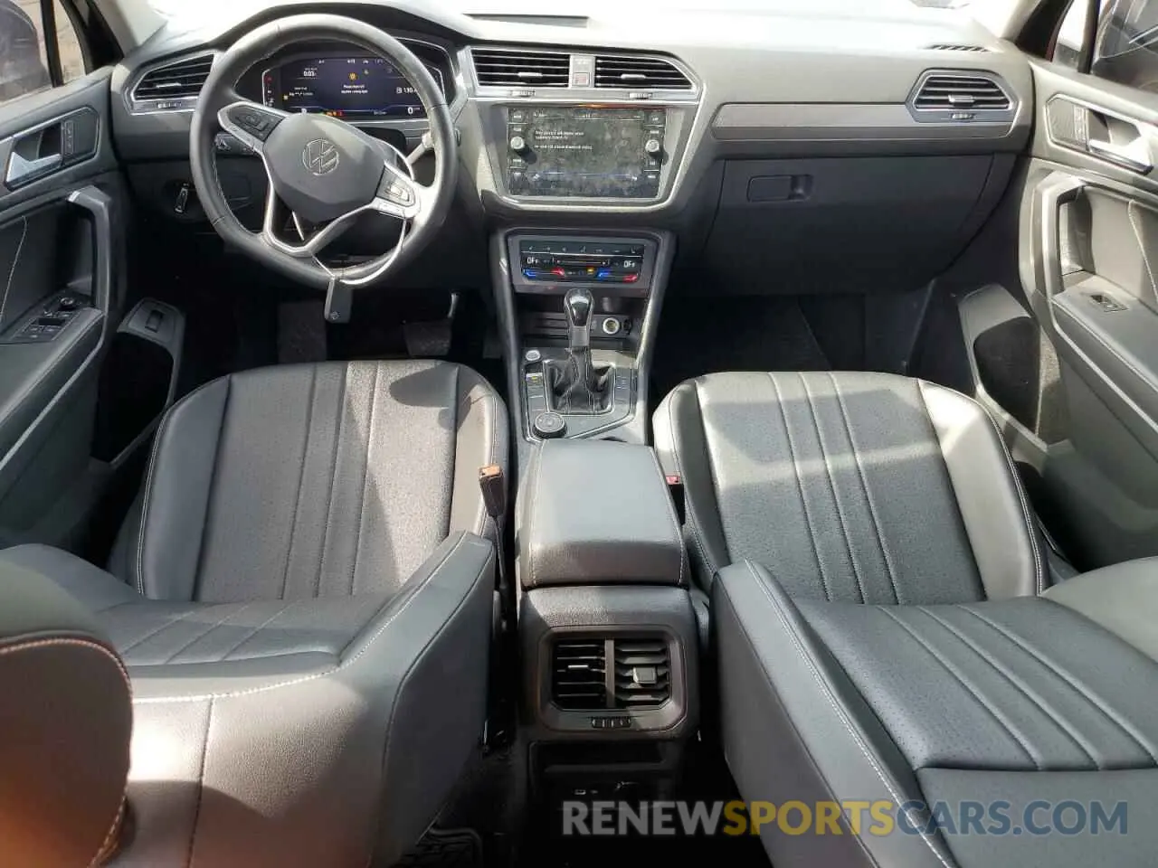 8 Photograph of a damaged car 3VV2B7AXXNM061725 VOLKSWAGEN TIGUAN 2022