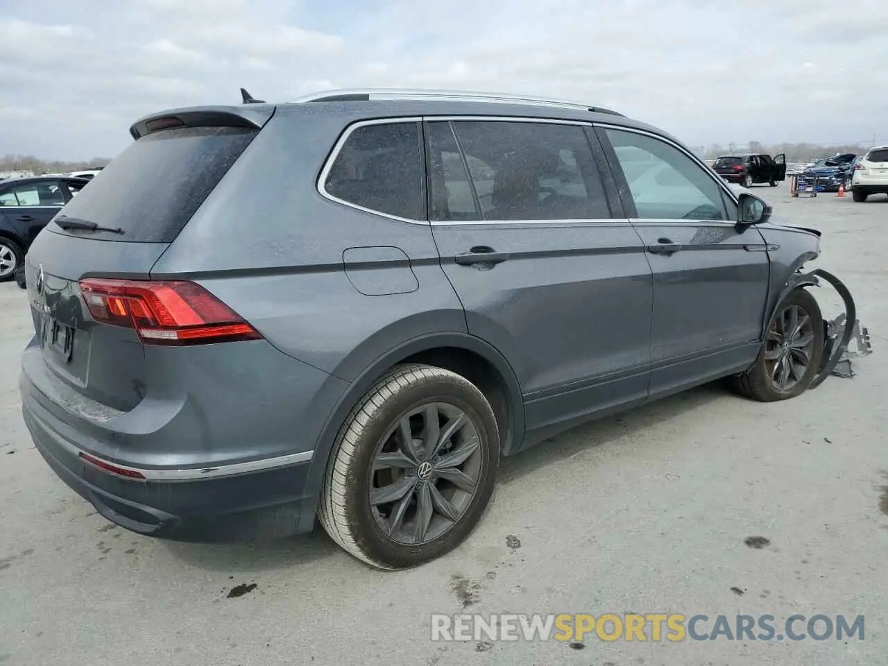 3 Photograph of a damaged car 3VV3B7AX1NM145288 VOLKSWAGEN TIGUAN 2022
