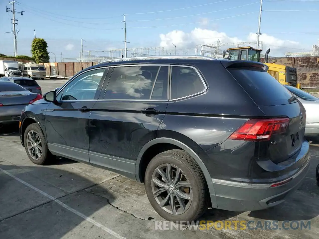 2 Photograph of a damaged car 3VV3B7AX2NM080516 VOLKSWAGEN TIGUAN 2022