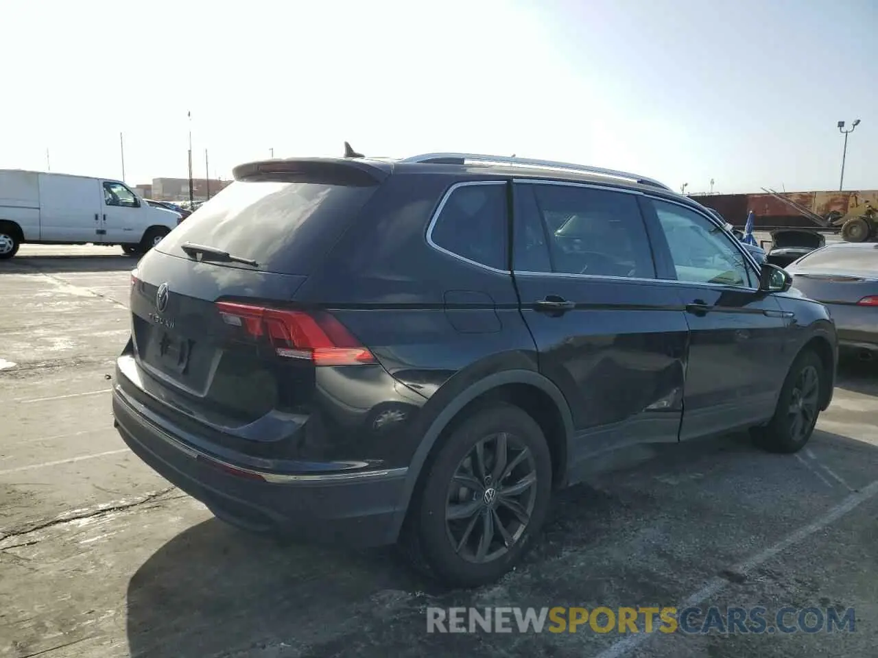 3 Photograph of a damaged car 3VV3B7AX2NM080516 VOLKSWAGEN TIGUAN 2022