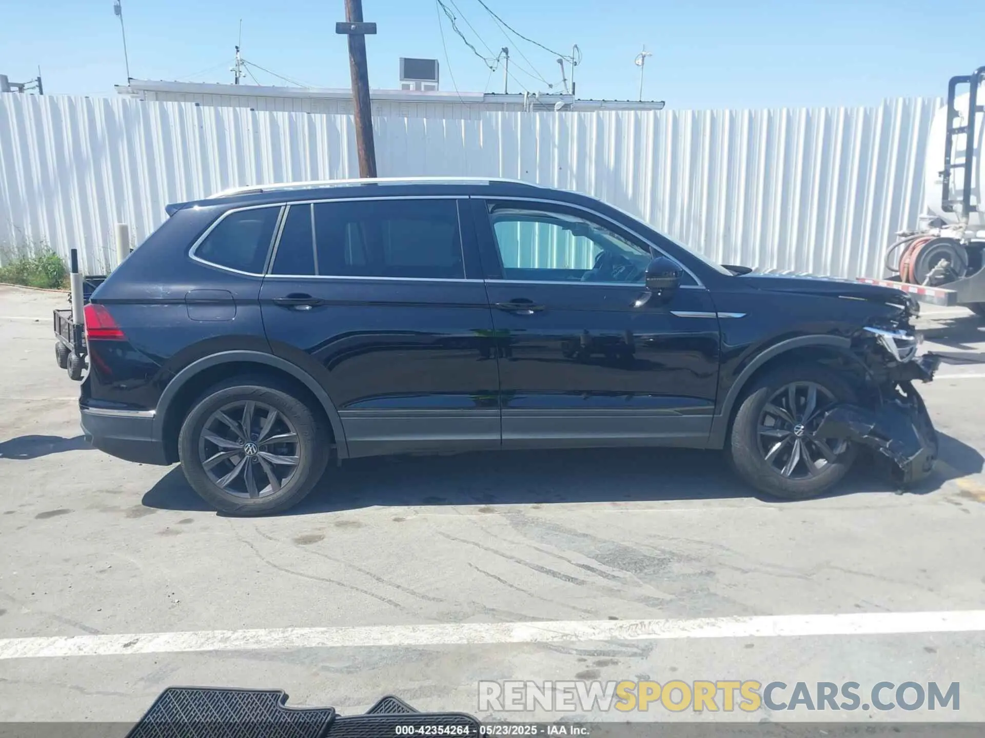 13 Photograph of a damaged car 3VV3B7AX3NM016534 VOLKSWAGEN TIGUAN 2022
