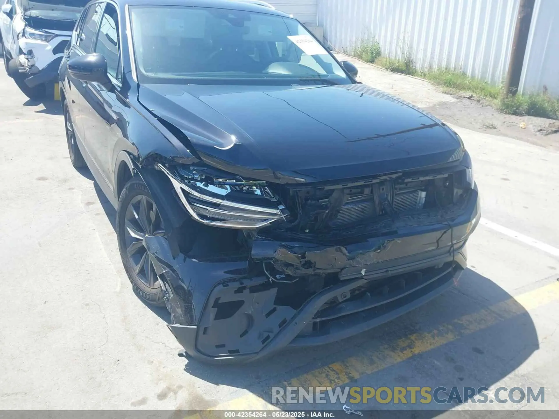 6 Photograph of a damaged car 3VV3B7AX3NM016534 VOLKSWAGEN TIGUAN 2022