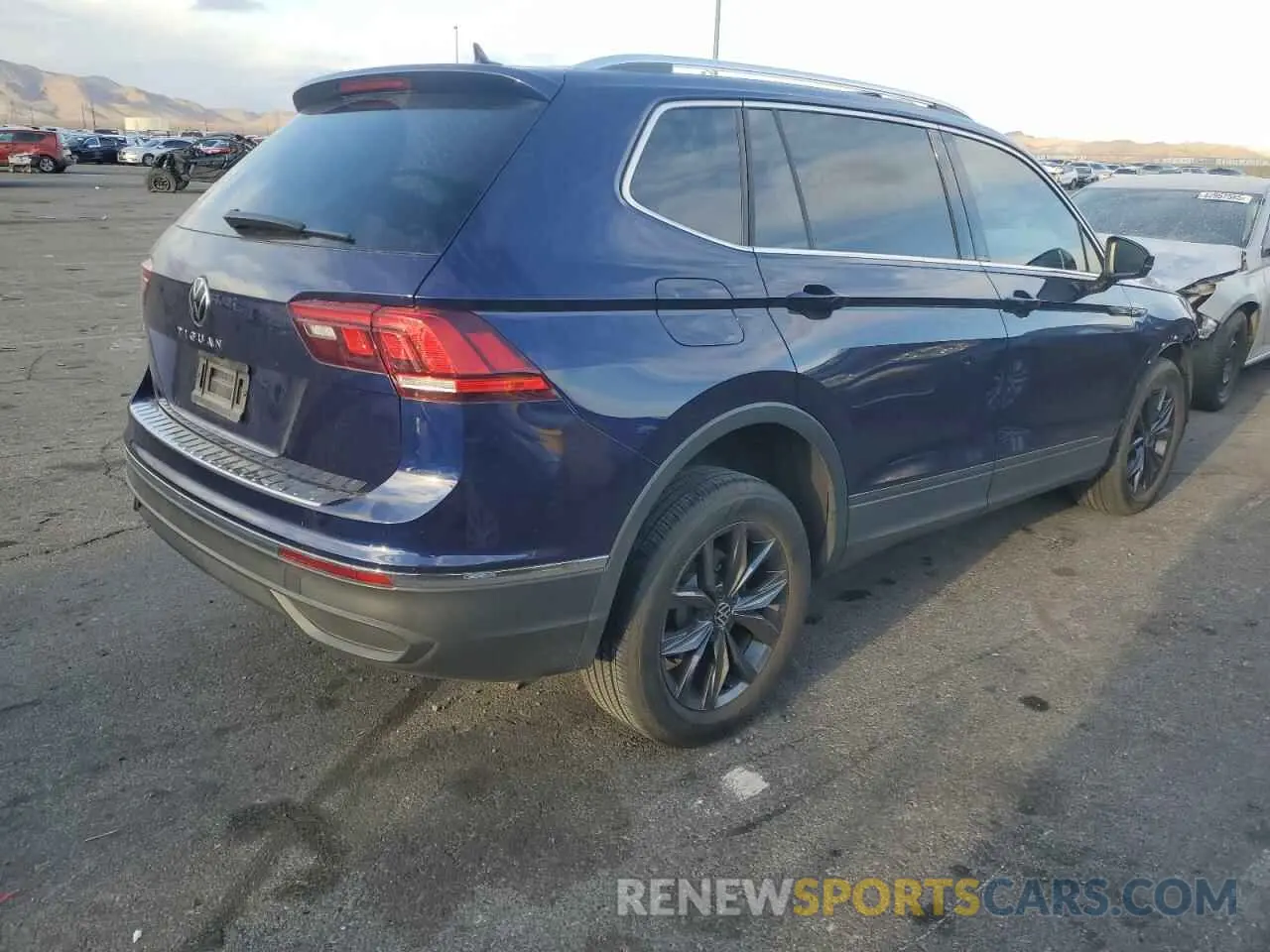 3 Photograph of a damaged car 3VV3B7AX3NM147401 VOLKSWAGEN TIGUAN 2022