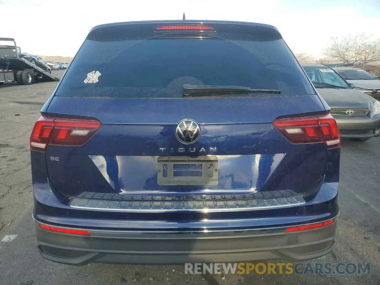 6 Photograph of a damaged car 3VV3B7AX3NM147401 VOLKSWAGEN TIGUAN 2022