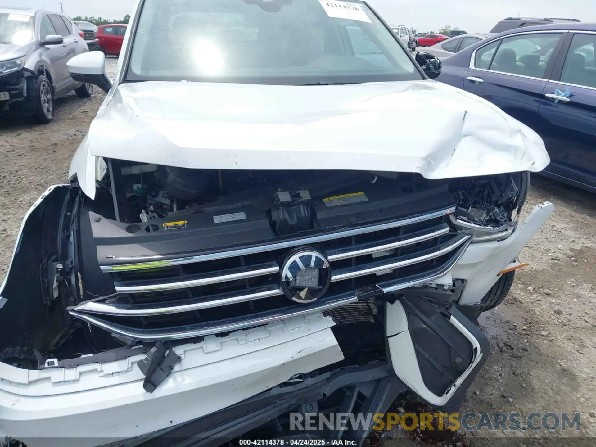 19 Photograph of a damaged car 3VV3B7AX3NM176770 VOLKSWAGEN TIGUAN 2022