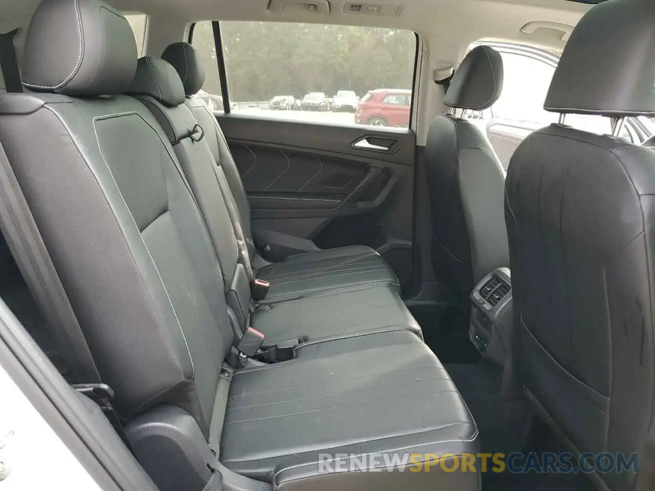 11 Photograph of a damaged car 3VV3B7AX4NM116528 VOLKSWAGEN TIGUAN 2022
