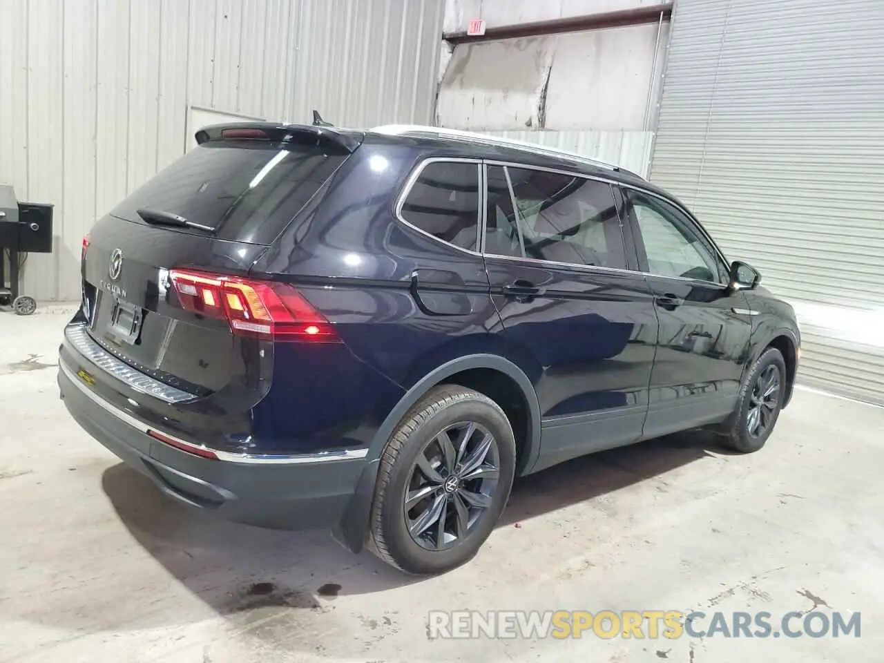 3 Photograph of a damaged car 3VV3B7AX4NM139808 VOLKSWAGEN TIGUAN 2022