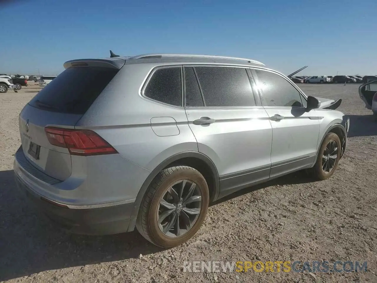 3 Photograph of a damaged car 3VV3B7AX5NM060857 VOLKSWAGEN TIGUAN 2022