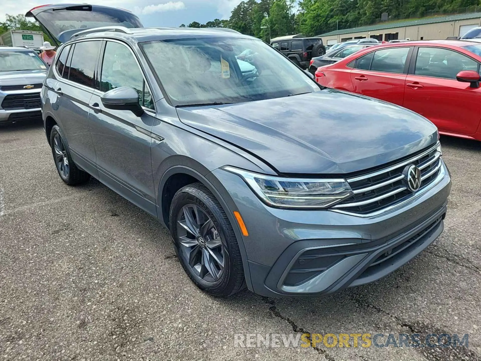 19 Photograph of a damaged car 3VV3B7AX5NM083183 VOLKSWAGEN TIGUAN 2022