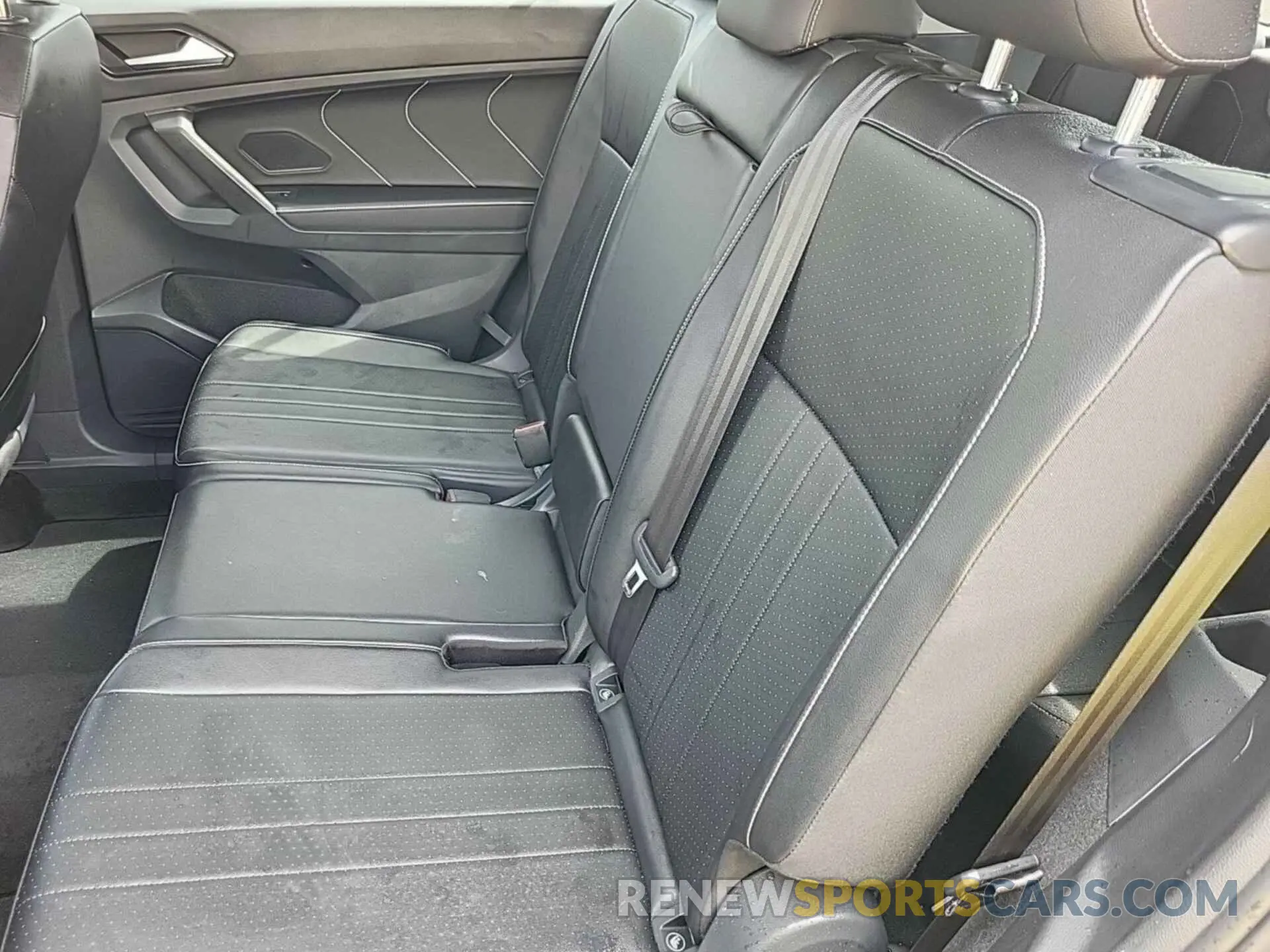 3 Photograph of a damaged car 3VV3B7AX5NM083183 VOLKSWAGEN TIGUAN 2022