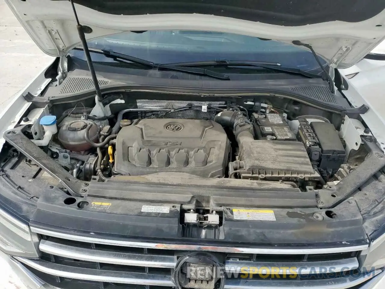 12 Photograph of a damaged car 3VV3B7AX5NM172462 VOLKSWAGEN TIGUAN 2022