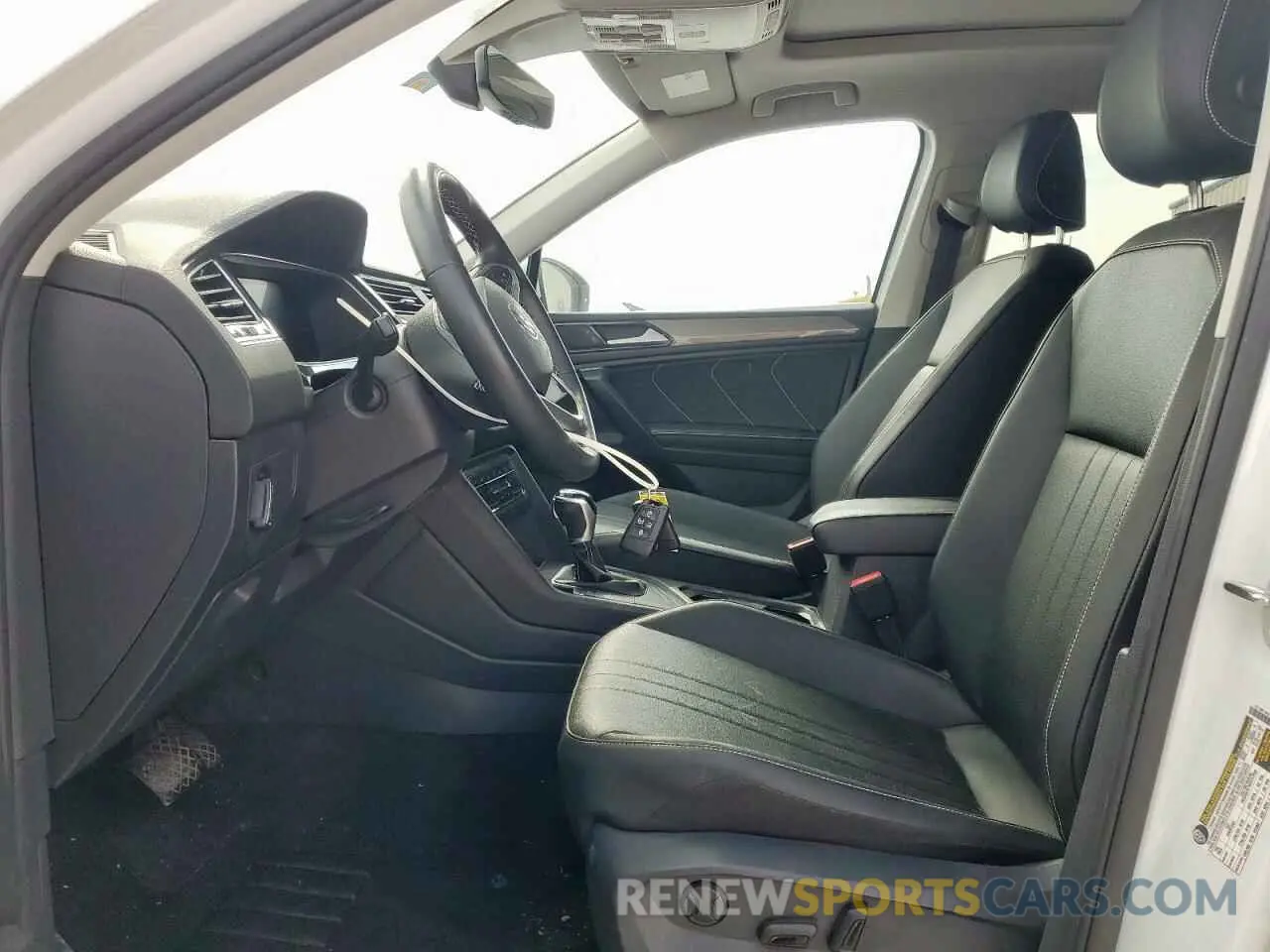 7 Photograph of a damaged car 3VV3B7AX5NM172462 VOLKSWAGEN TIGUAN 2022