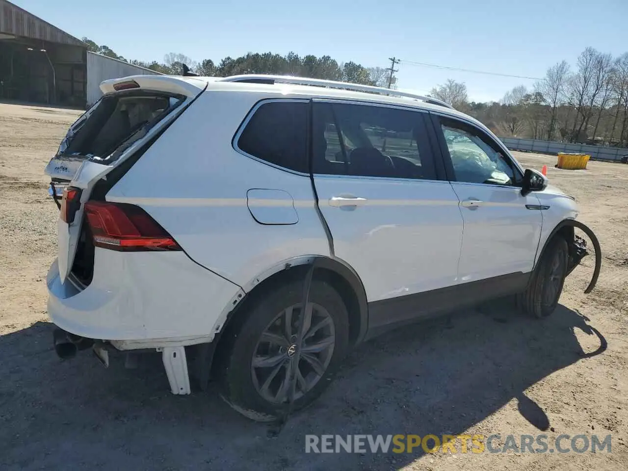 3 Photograph of a damaged car 3VV3B7AX6NM014132 VOLKSWAGEN TIGUAN 2022