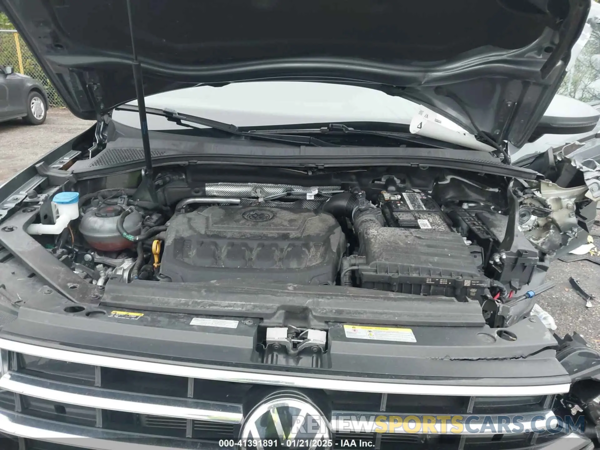 10 Photograph of a damaged car 3VV3B7AX6NM070815 VOLKSWAGEN TIGUAN 2022