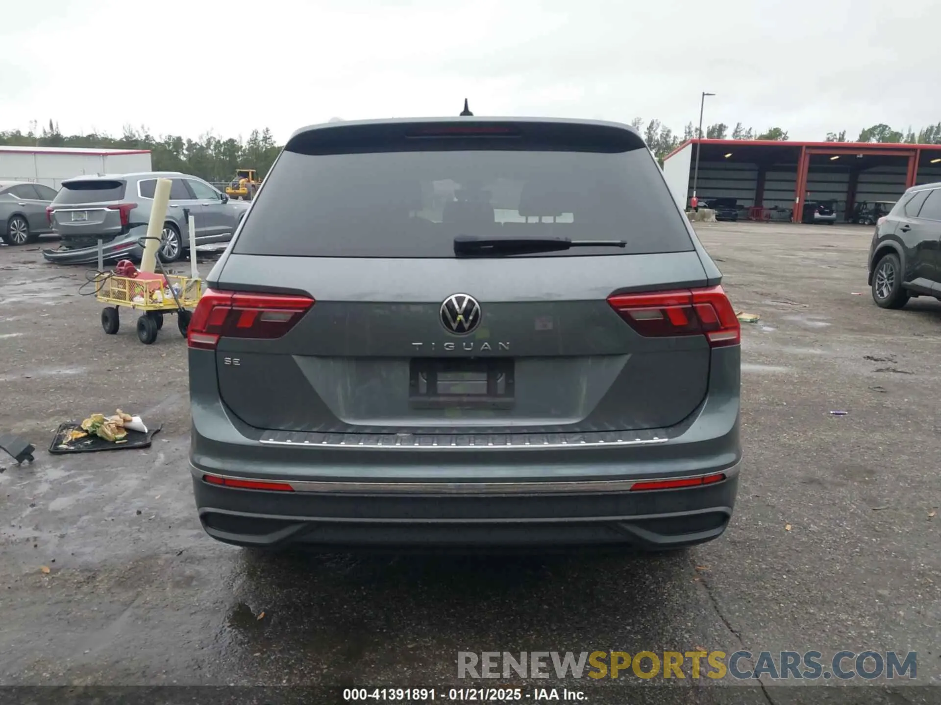 16 Photograph of a damaged car 3VV3B7AX6NM070815 VOLKSWAGEN TIGUAN 2022