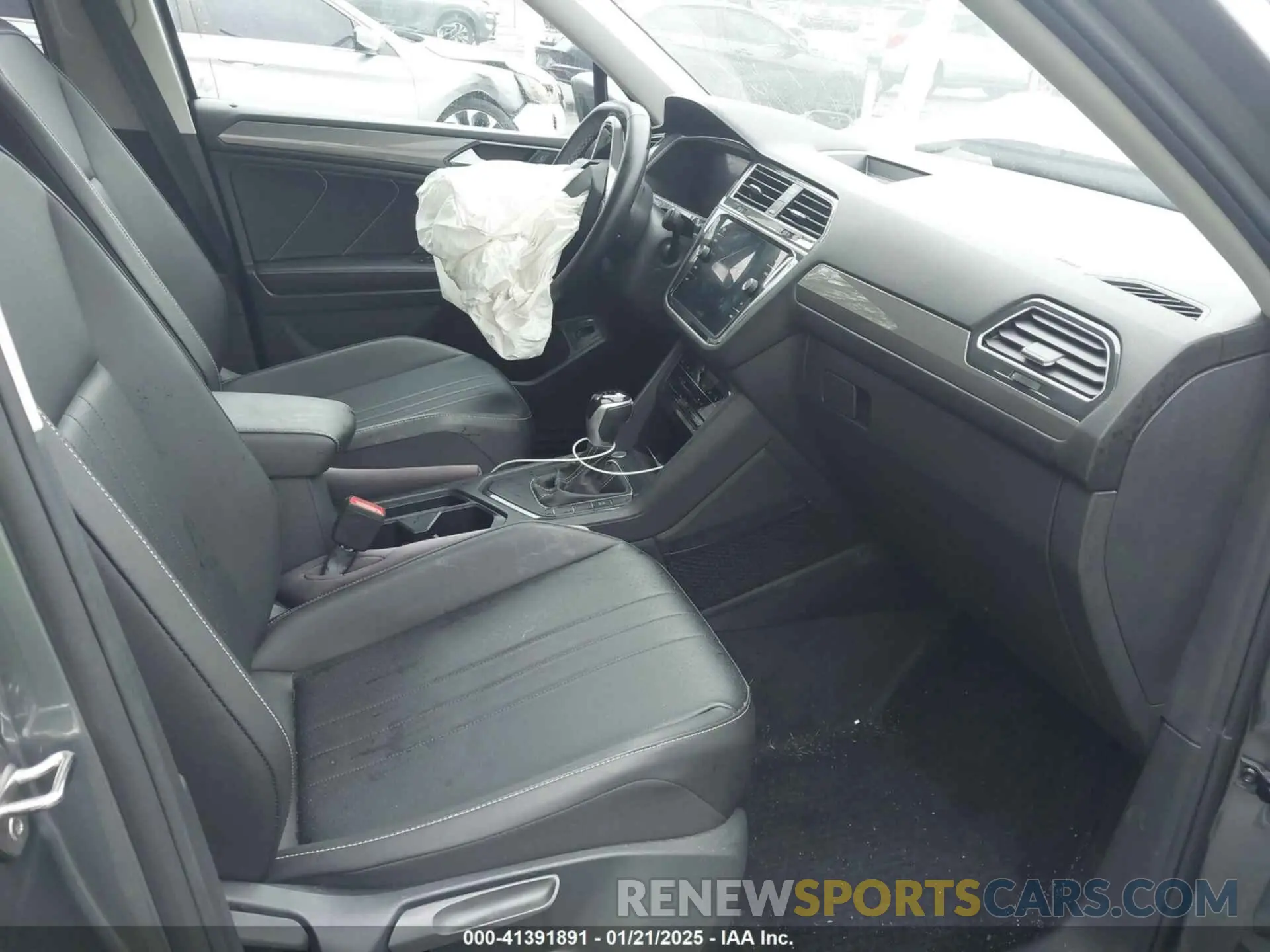 5 Photograph of a damaged car 3VV3B7AX6NM070815 VOLKSWAGEN TIGUAN 2022