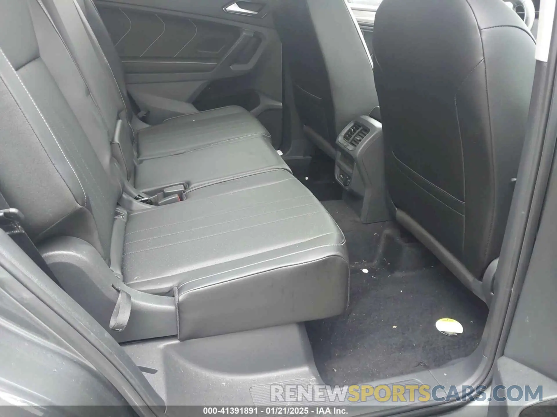 8 Photograph of a damaged car 3VV3B7AX6NM070815 VOLKSWAGEN TIGUAN 2022