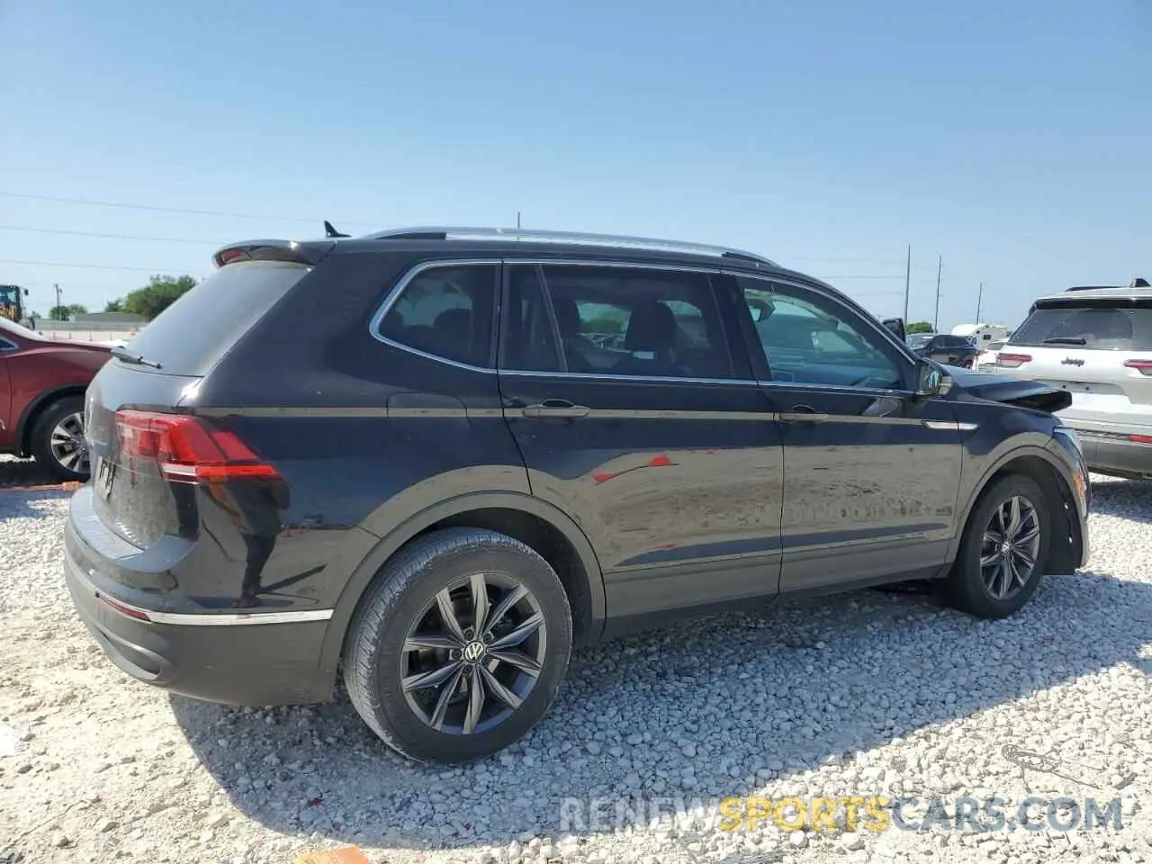 3 Photograph of a damaged car 3VV3B7AX8NM121859 VOLKSWAGEN TIGUAN 2022
