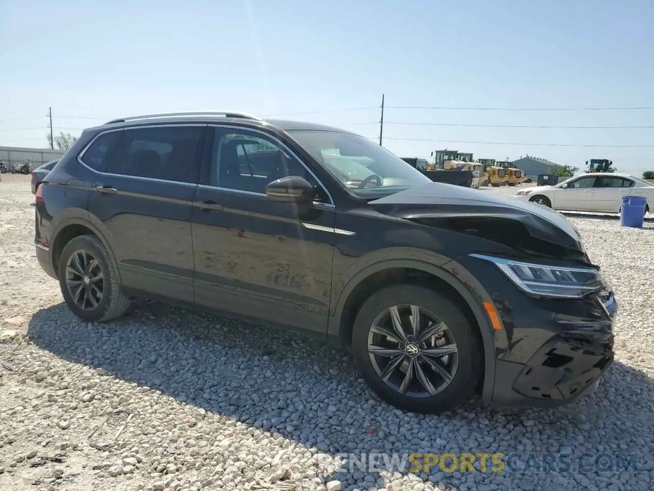 4 Photograph of a damaged car 3VV3B7AX8NM121859 VOLKSWAGEN TIGUAN 2022