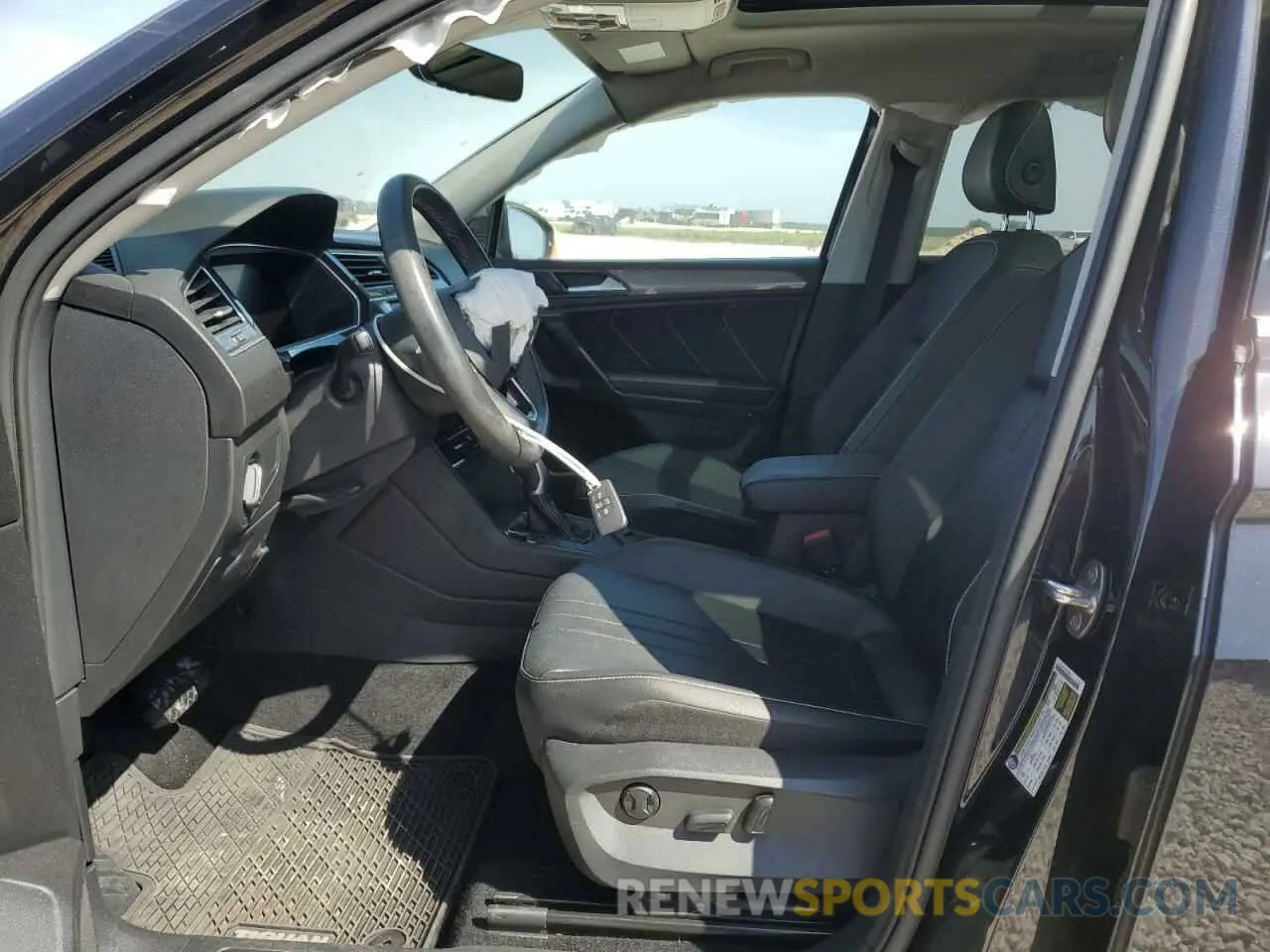 7 Photograph of a damaged car 3VV3B7AX8NM121859 VOLKSWAGEN TIGUAN 2022
