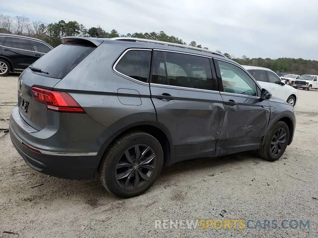 3 Photograph of a damaged car 3VV3B7AX8NM155865 VOLKSWAGEN TIGUAN 2022