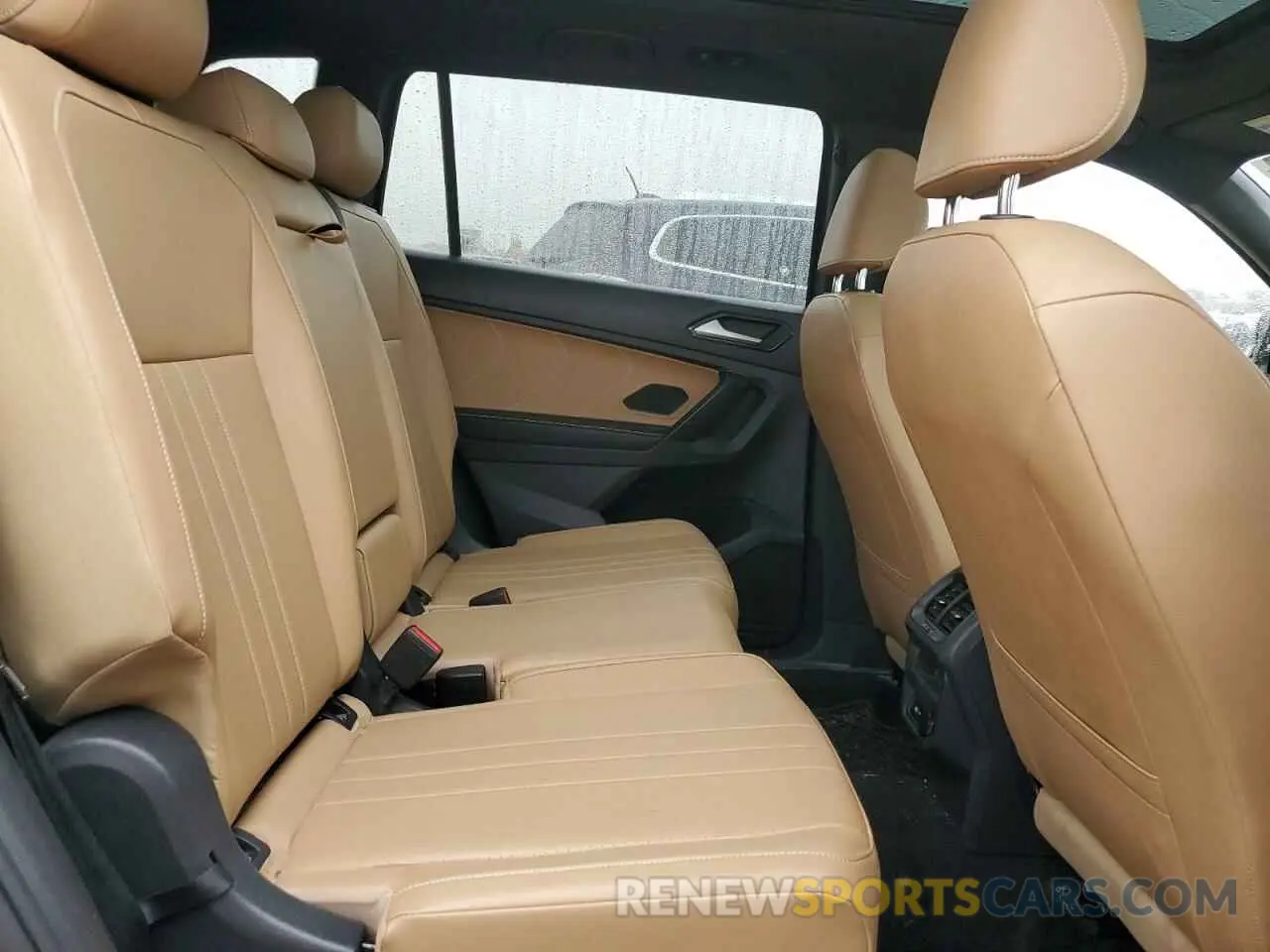 11 Photograph of a damaged car 3VV3B7AXXNM037090 VOLKSWAGEN TIGUAN 2022