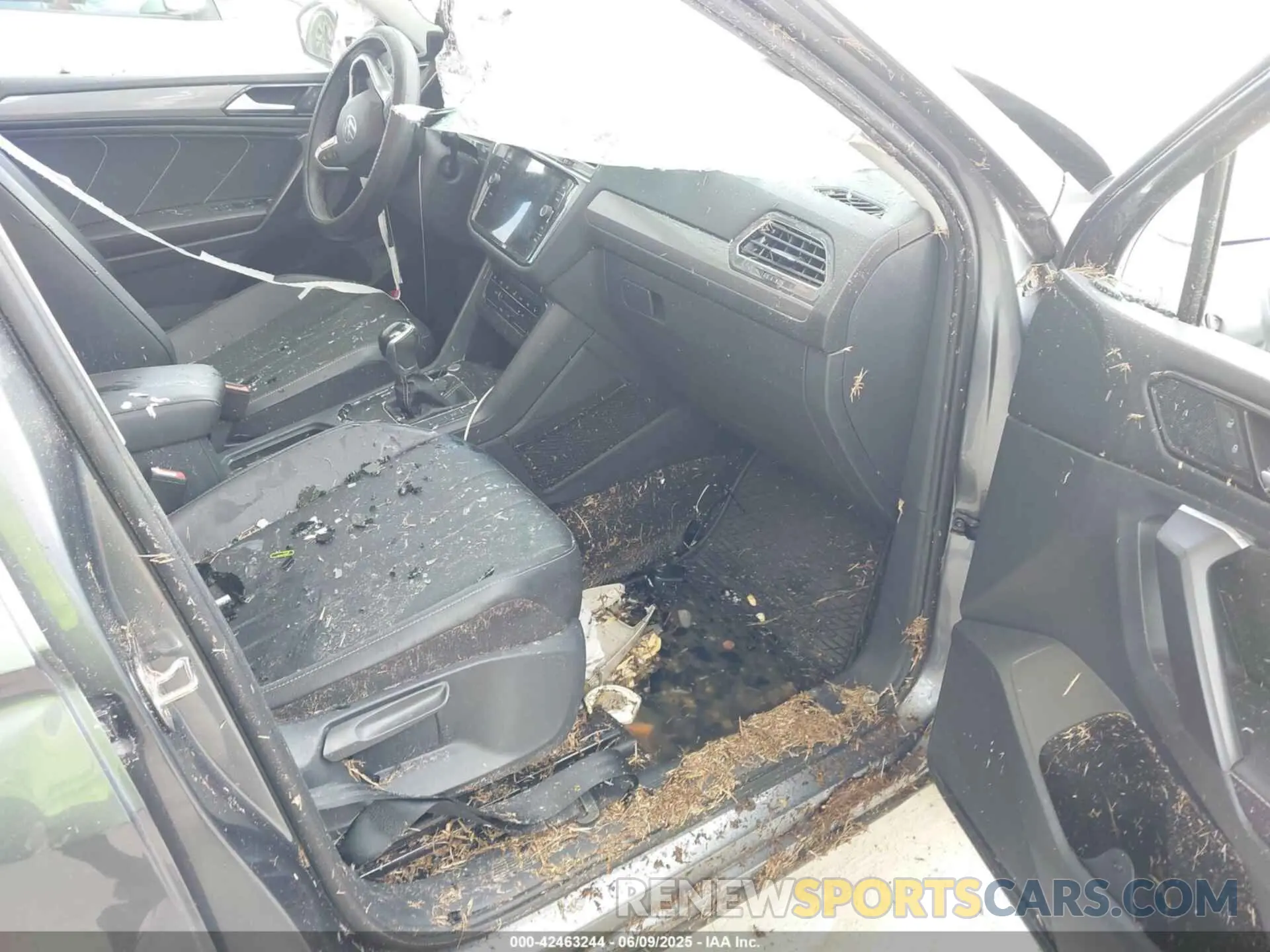 5 Photograph of a damaged car 3VV3B7AXXNM042029 VOLKSWAGEN TIGUAN 2022