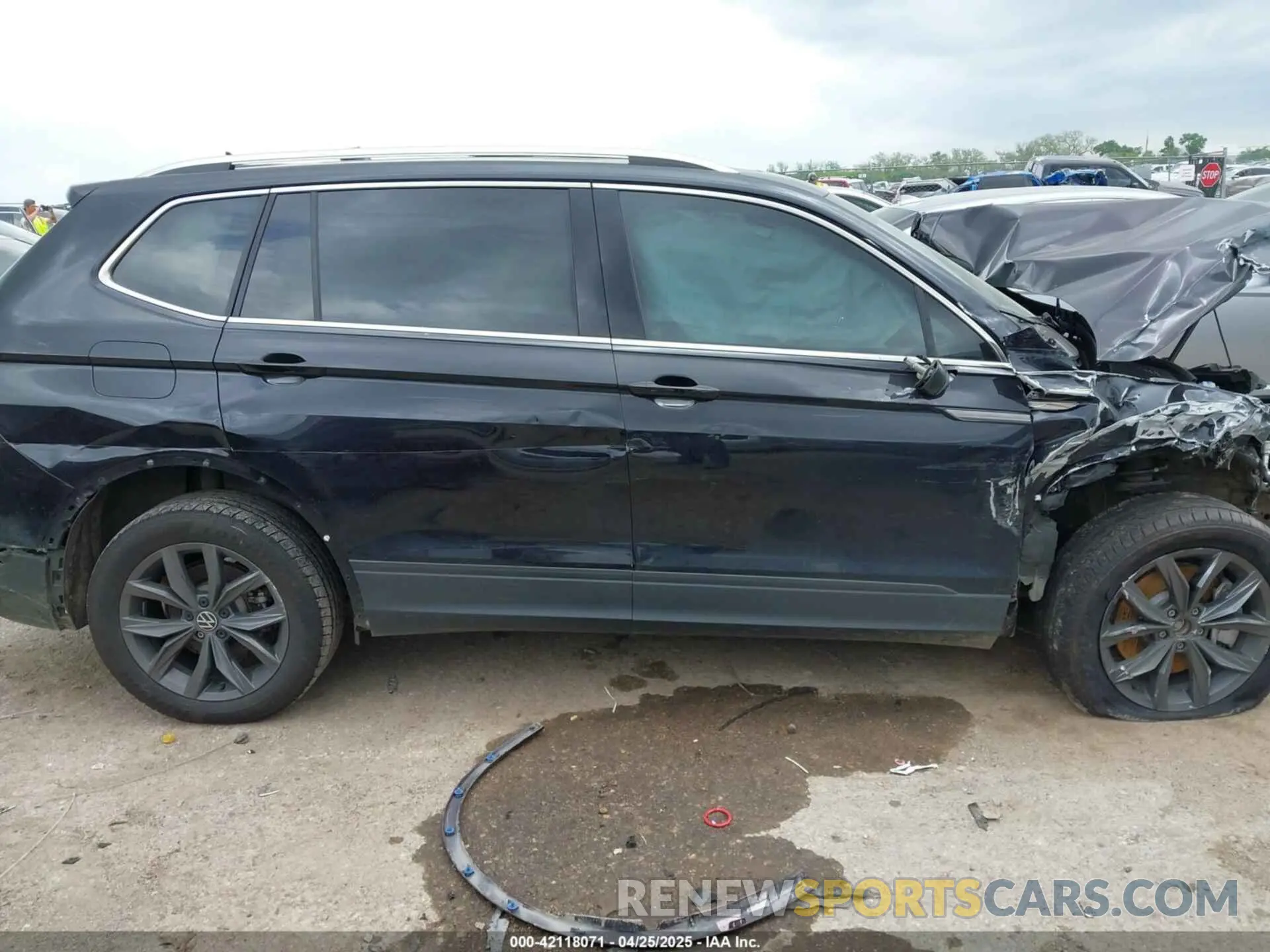 13 Photograph of a damaged car 3VV3B7AXXNM117019 VOLKSWAGEN TIGUAN 2022