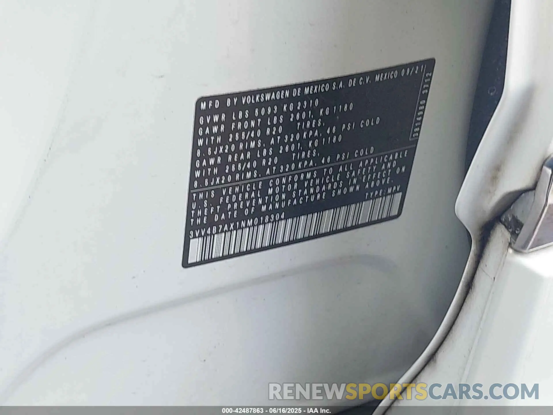 9 Photograph of a damaged car 3VV4B7AX1NM018304 VOLKSWAGEN TIGUAN 2022