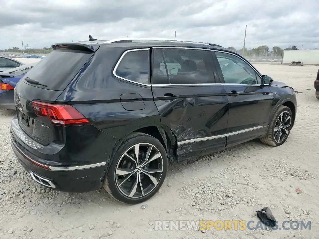 3 Photograph of a damaged car 3VV4B7AX3NM151355 VOLKSWAGEN TIGUAN 2022